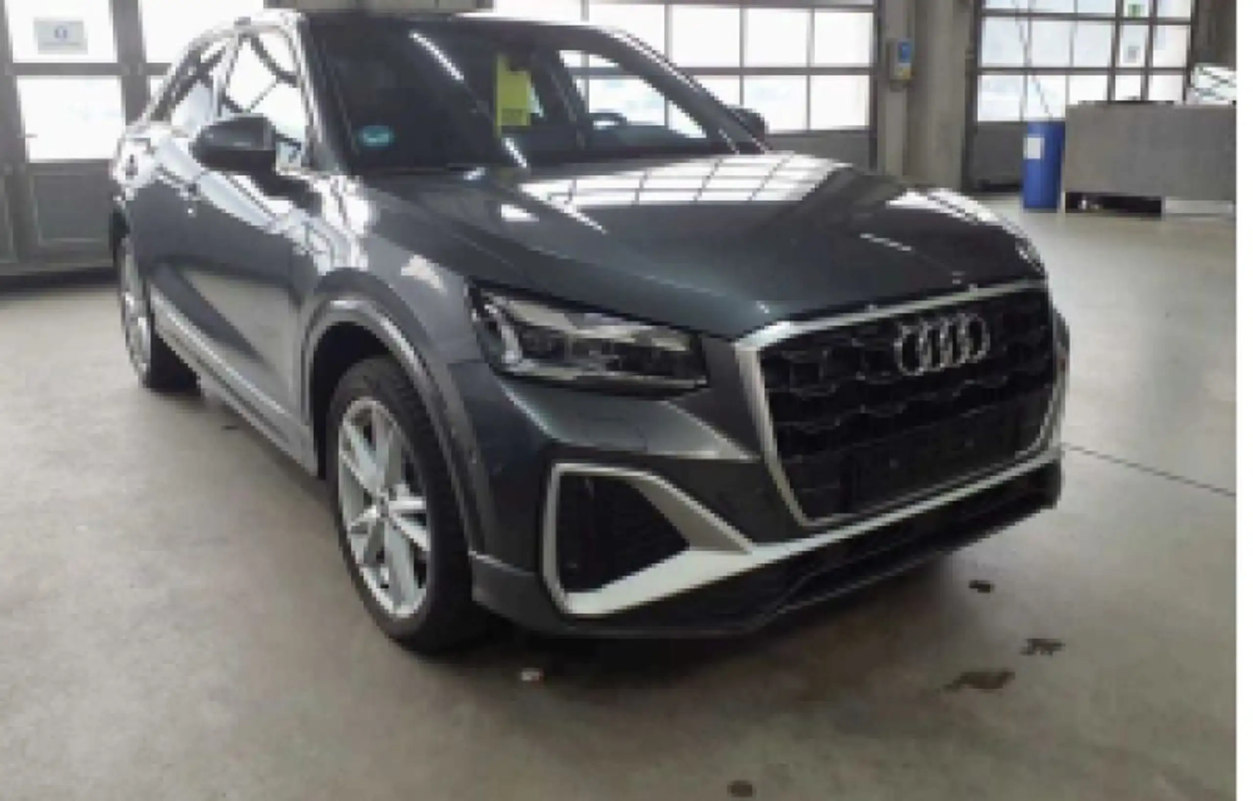 Audi - Q2