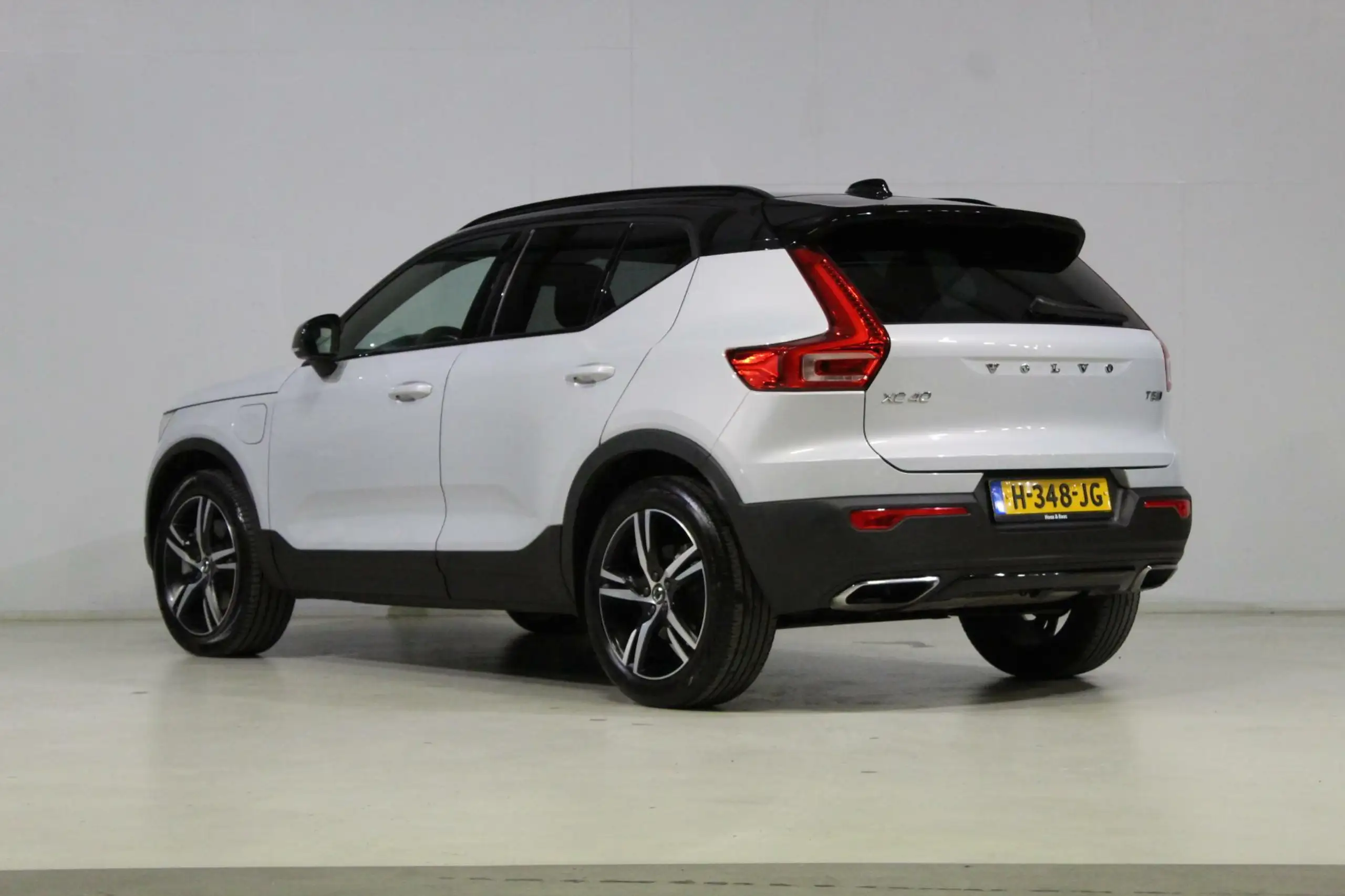 Volvo - XC40