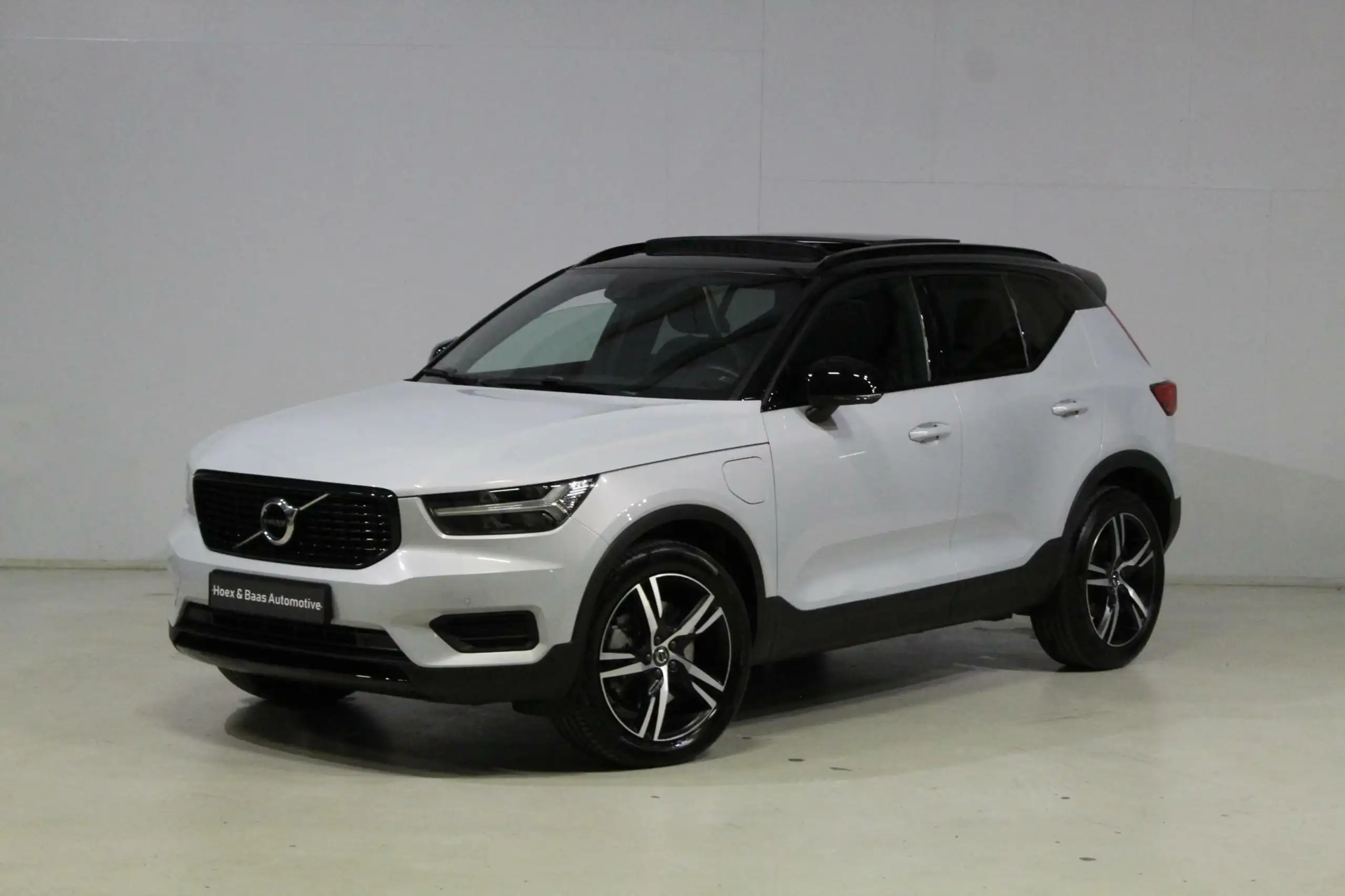 Volvo - XC40