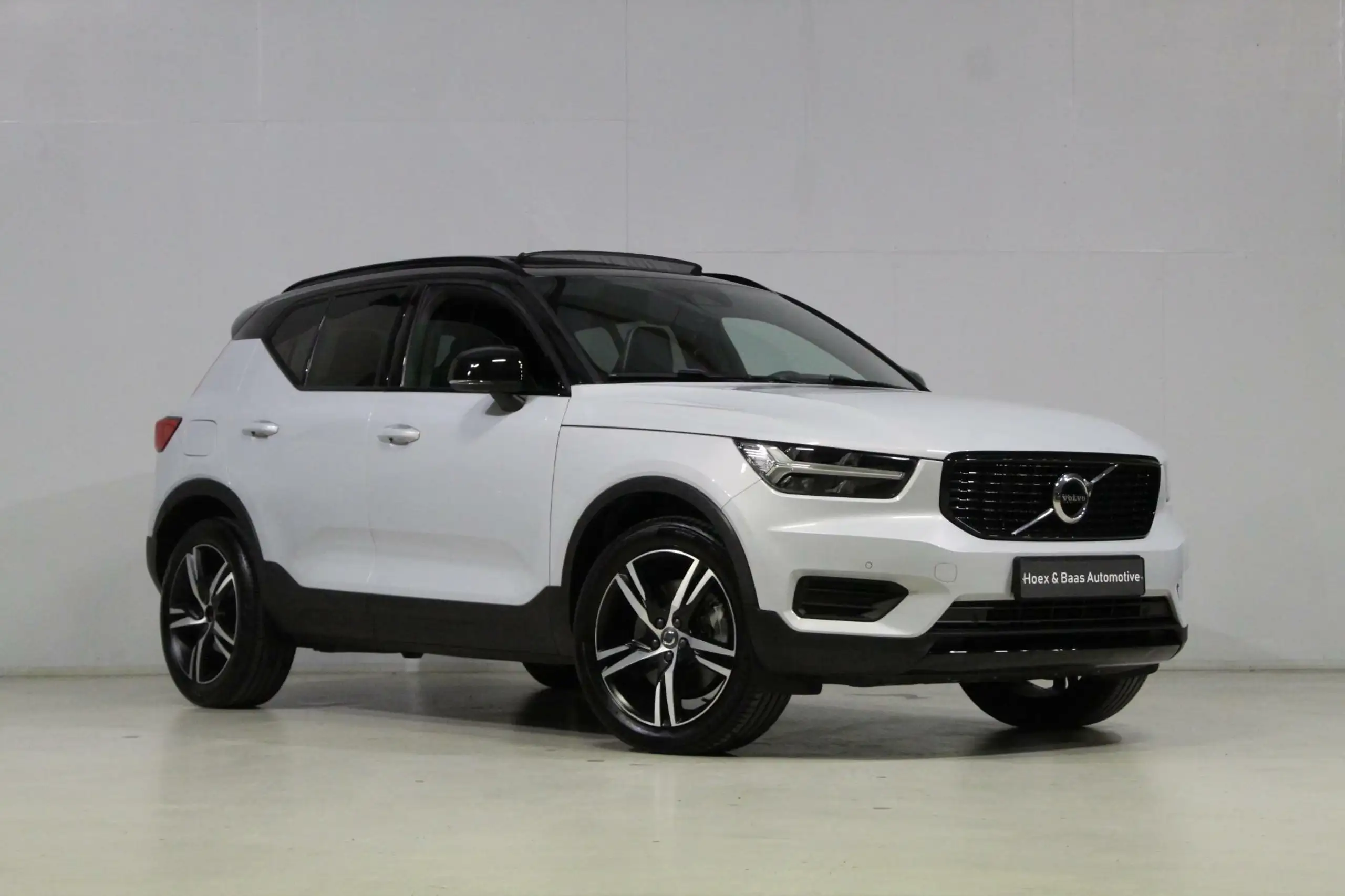 Volvo - XC40