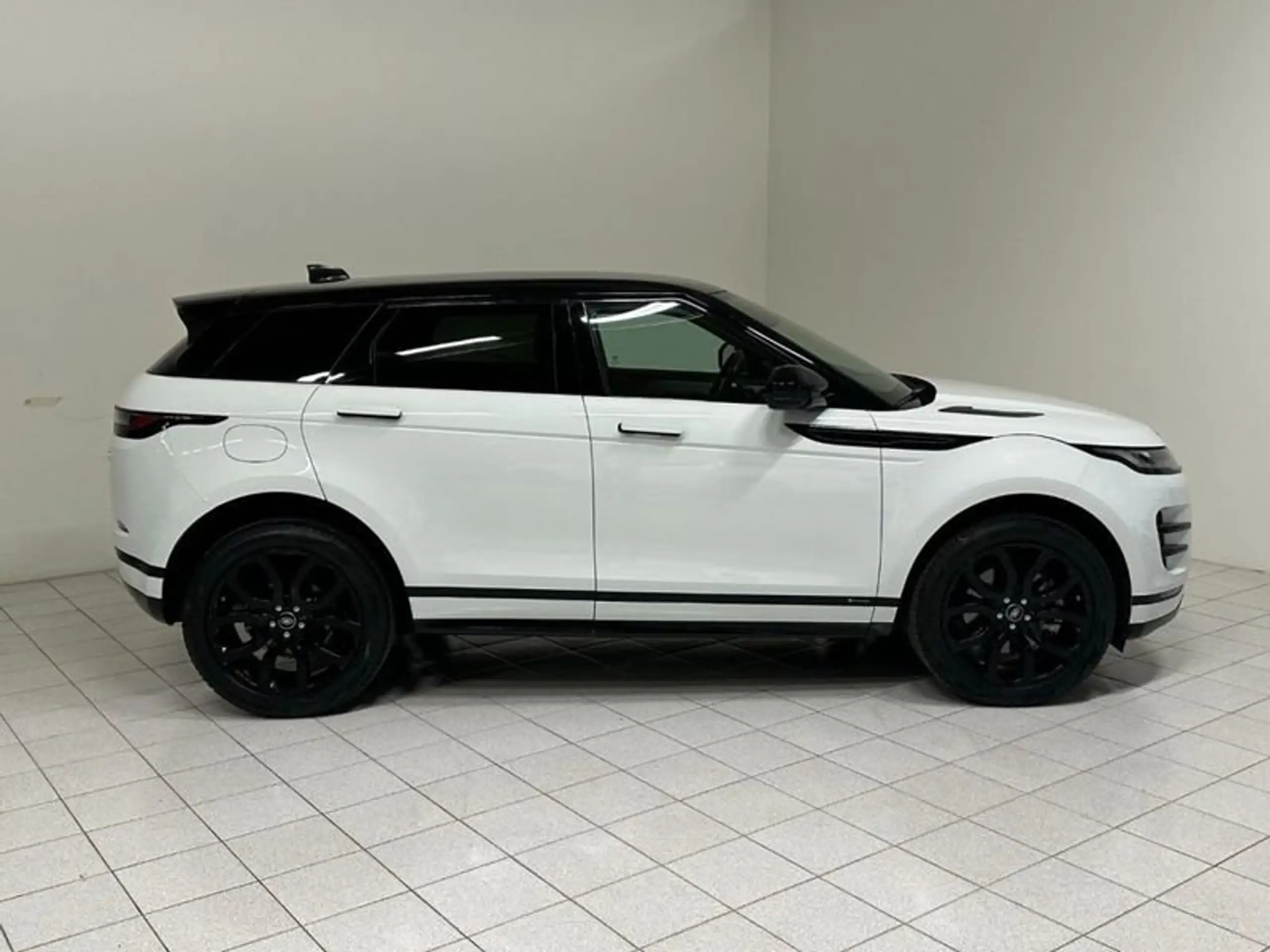 Land Rover - Range Rover Evoque