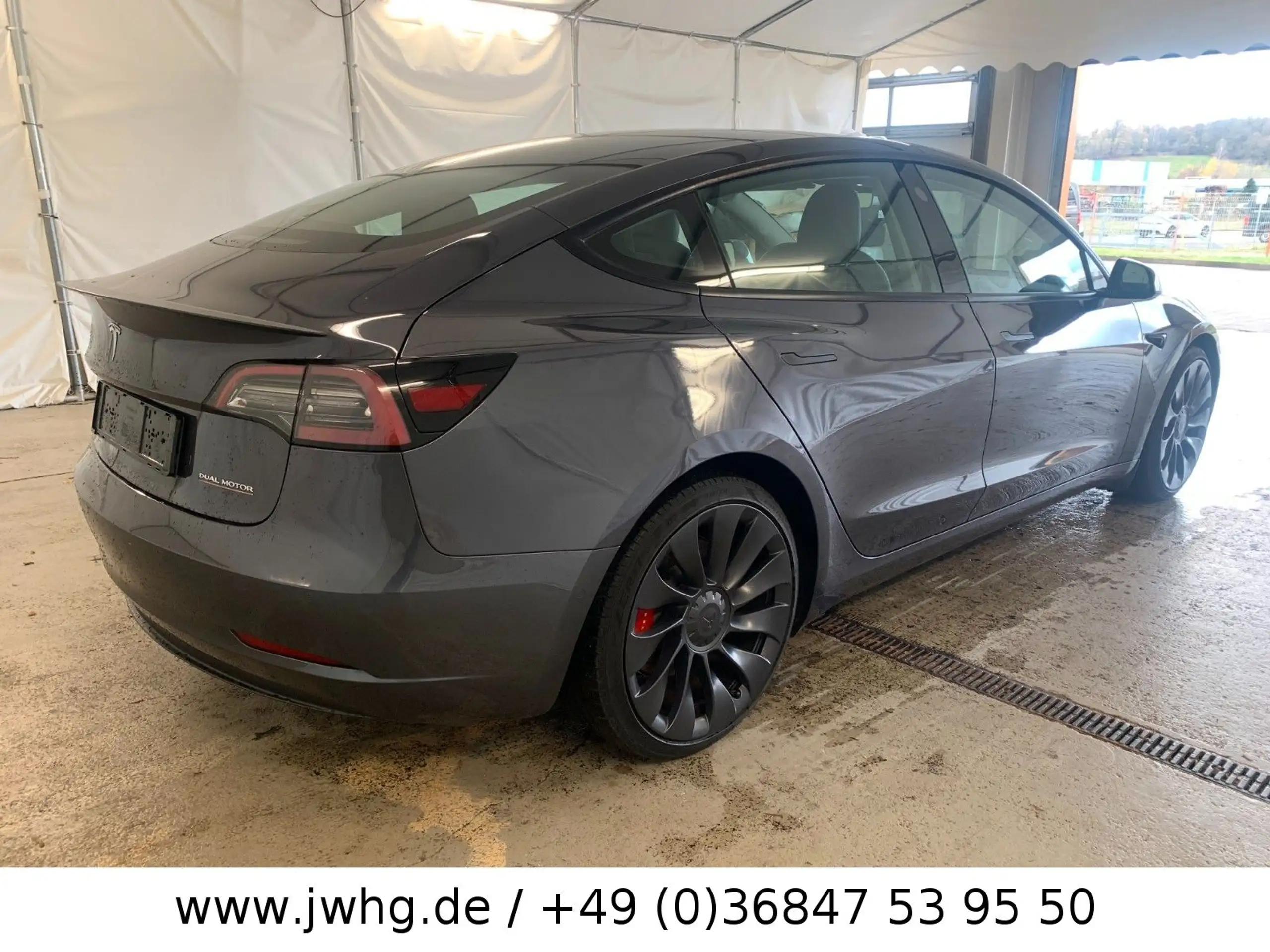 Tesla - Model 3