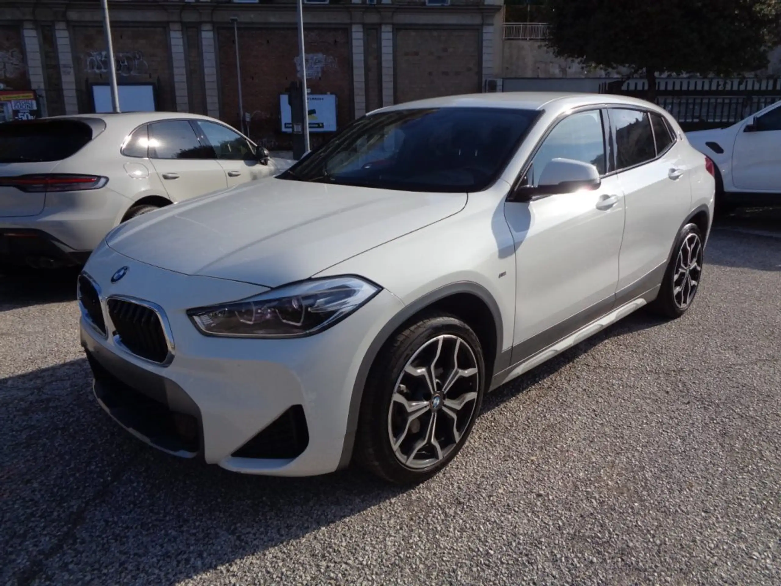 BMW - X2