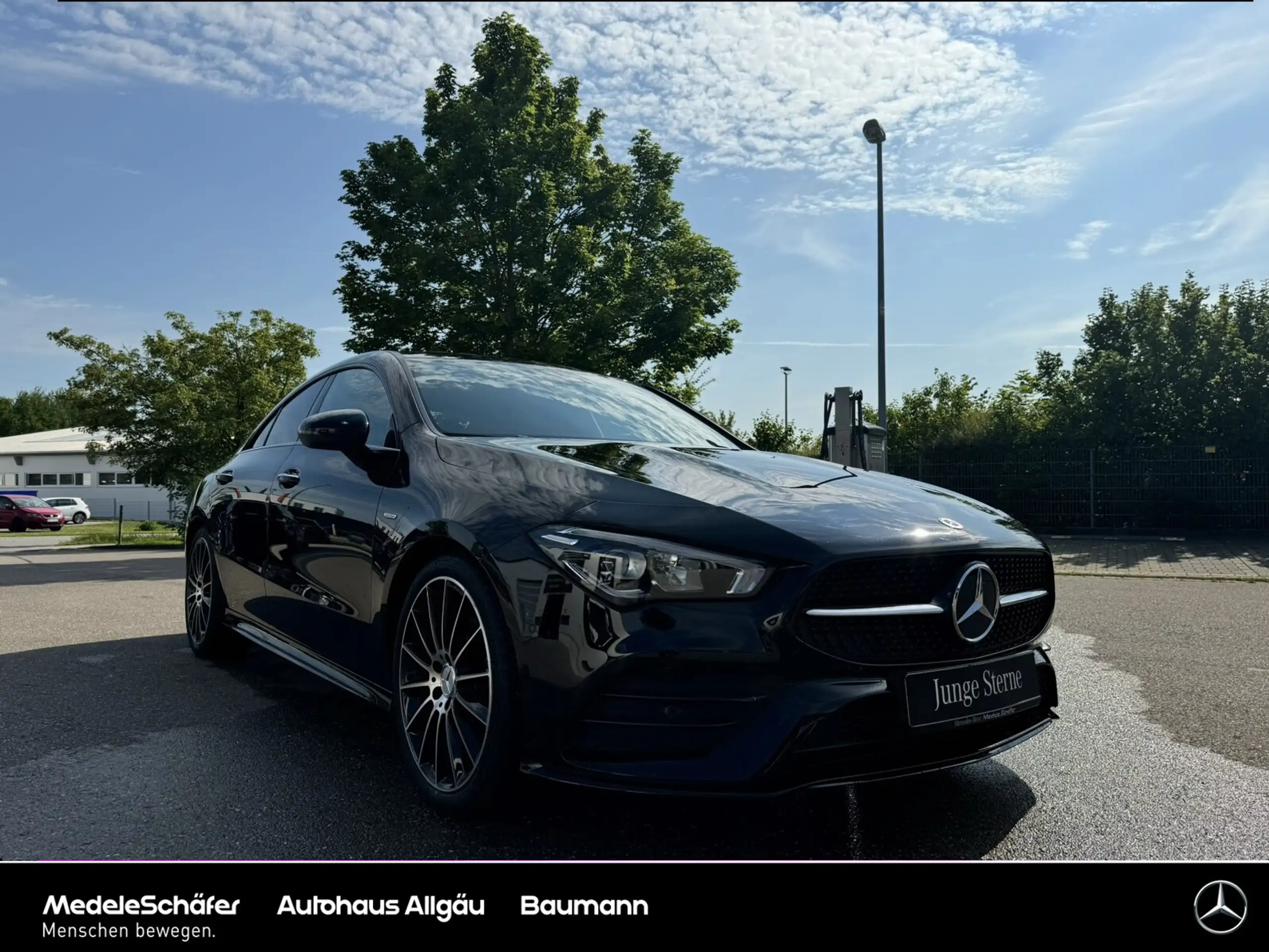 Mercedes-Benz - CLA 220