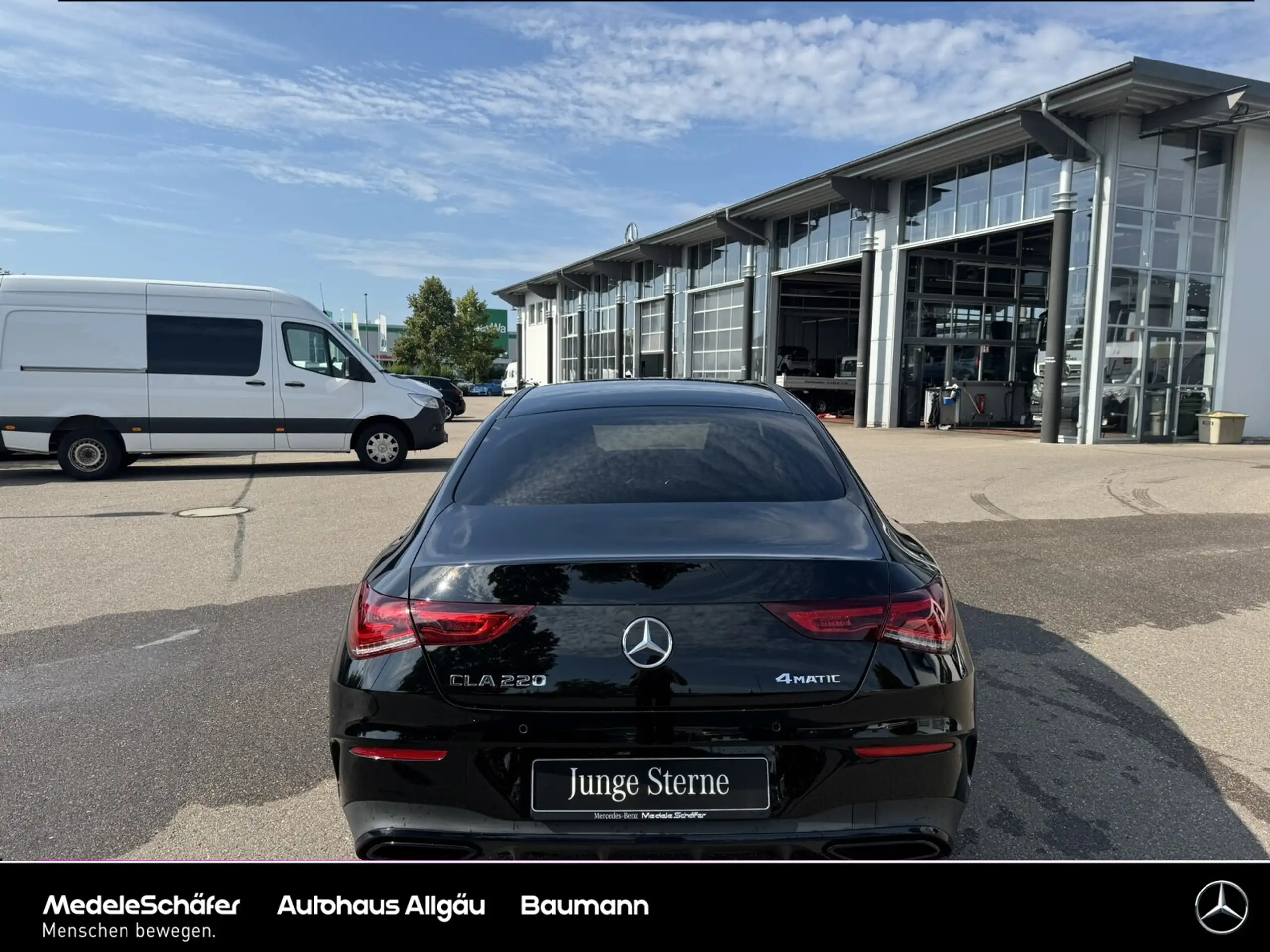 Mercedes-Benz - CLA 220