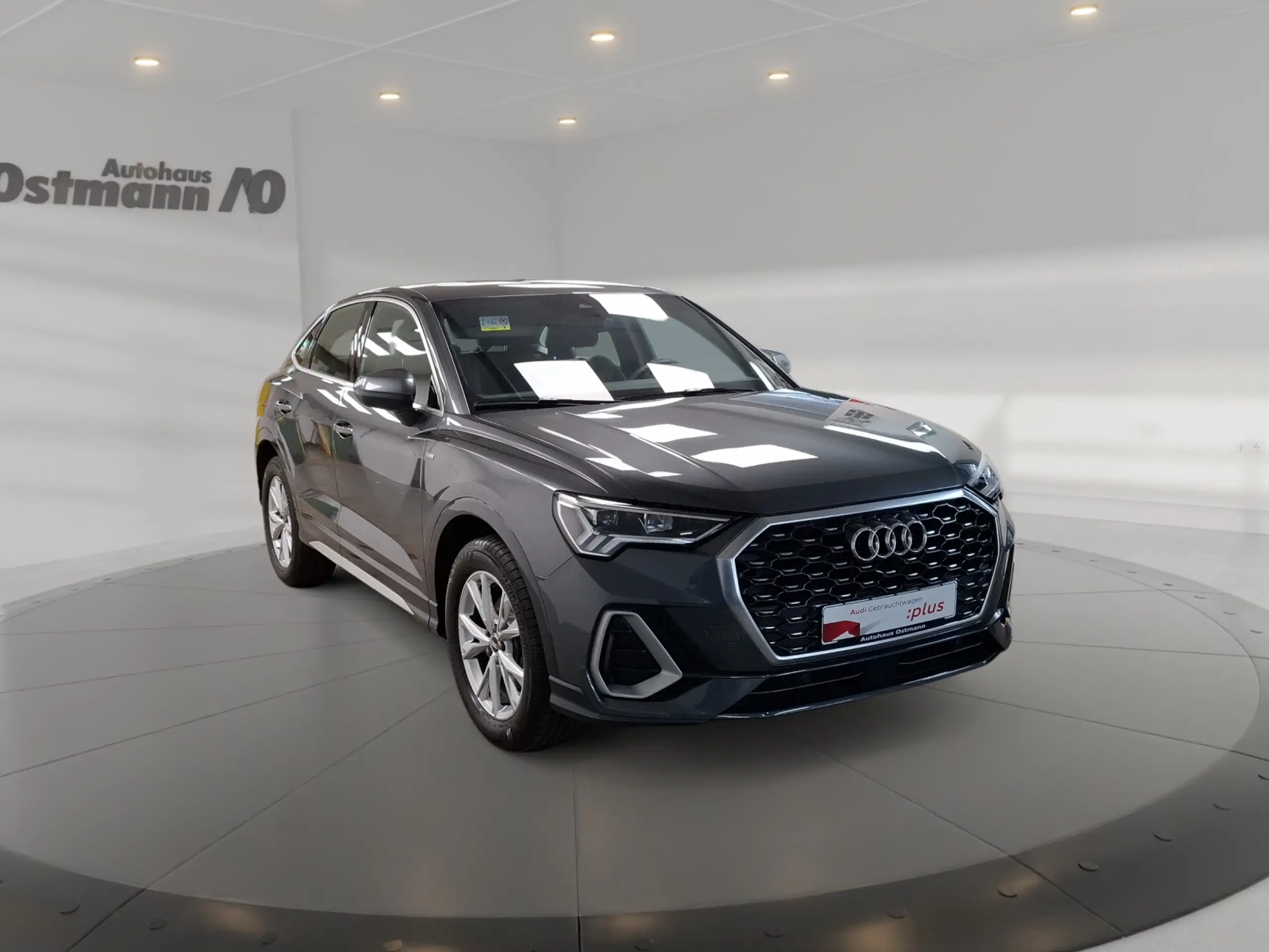 Audi - Q3