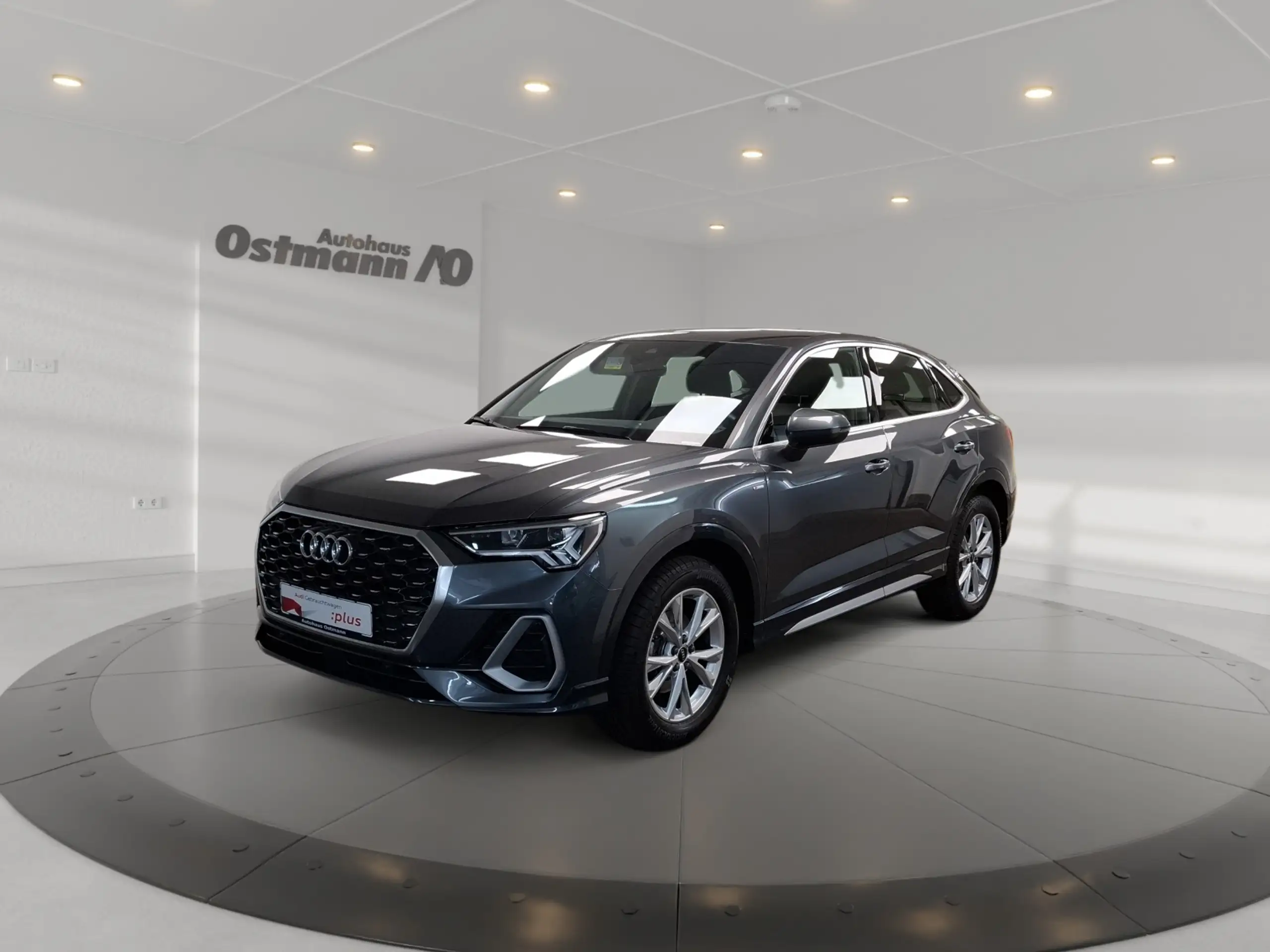 Audi - Q3