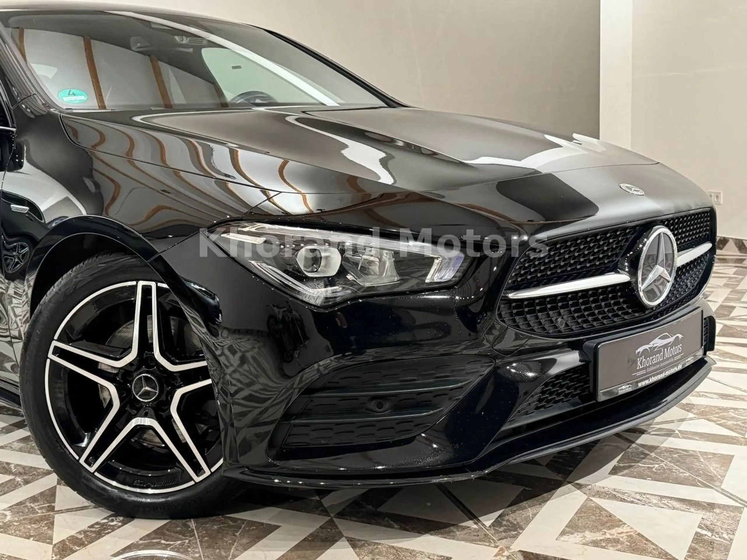 Mercedes-Benz - CLA 220