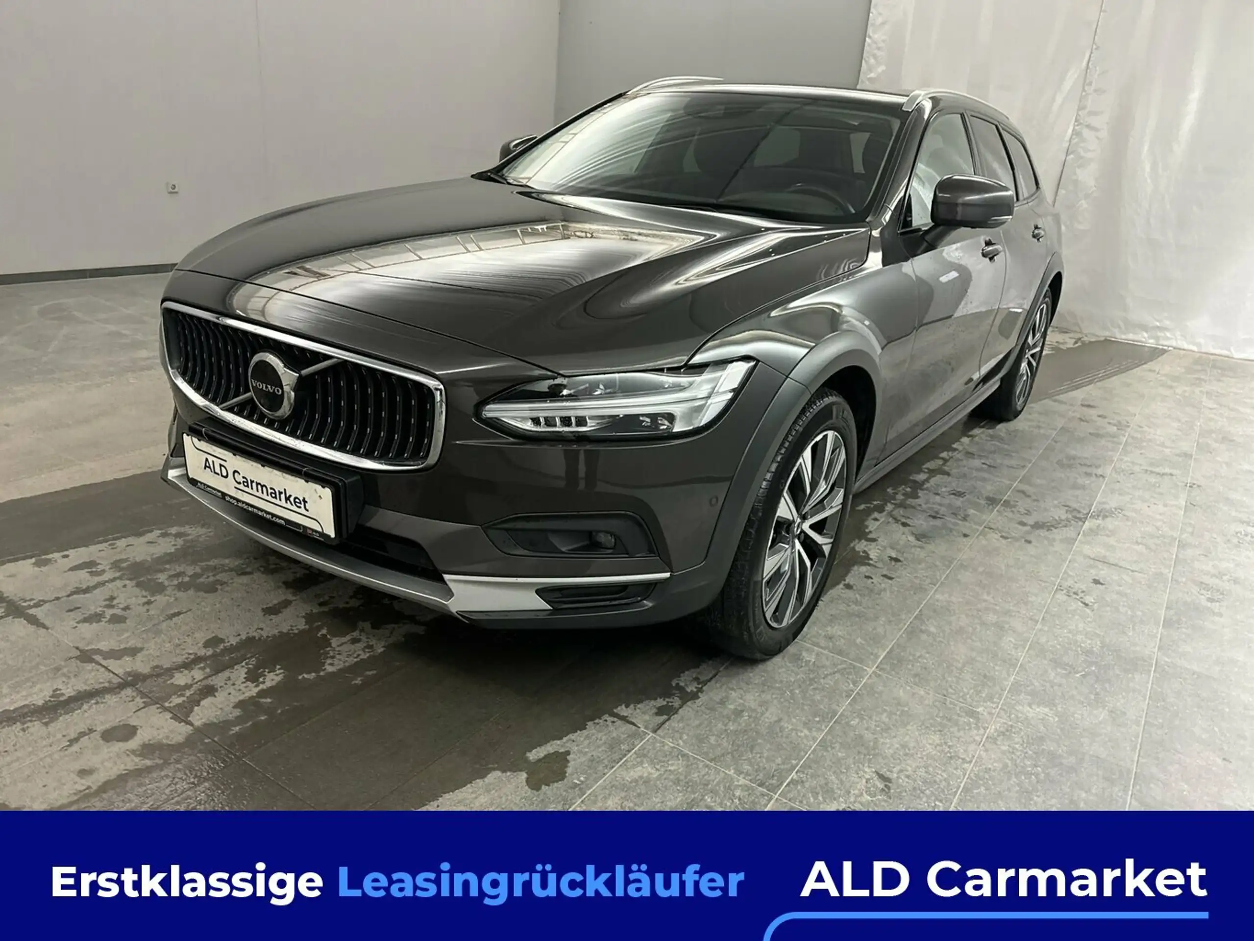 Volvo - V90 Cross Country