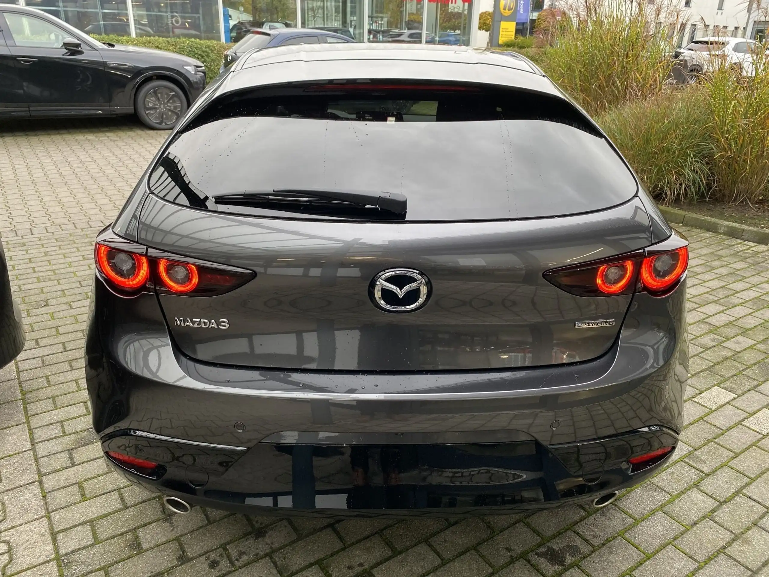 Mazda - 3