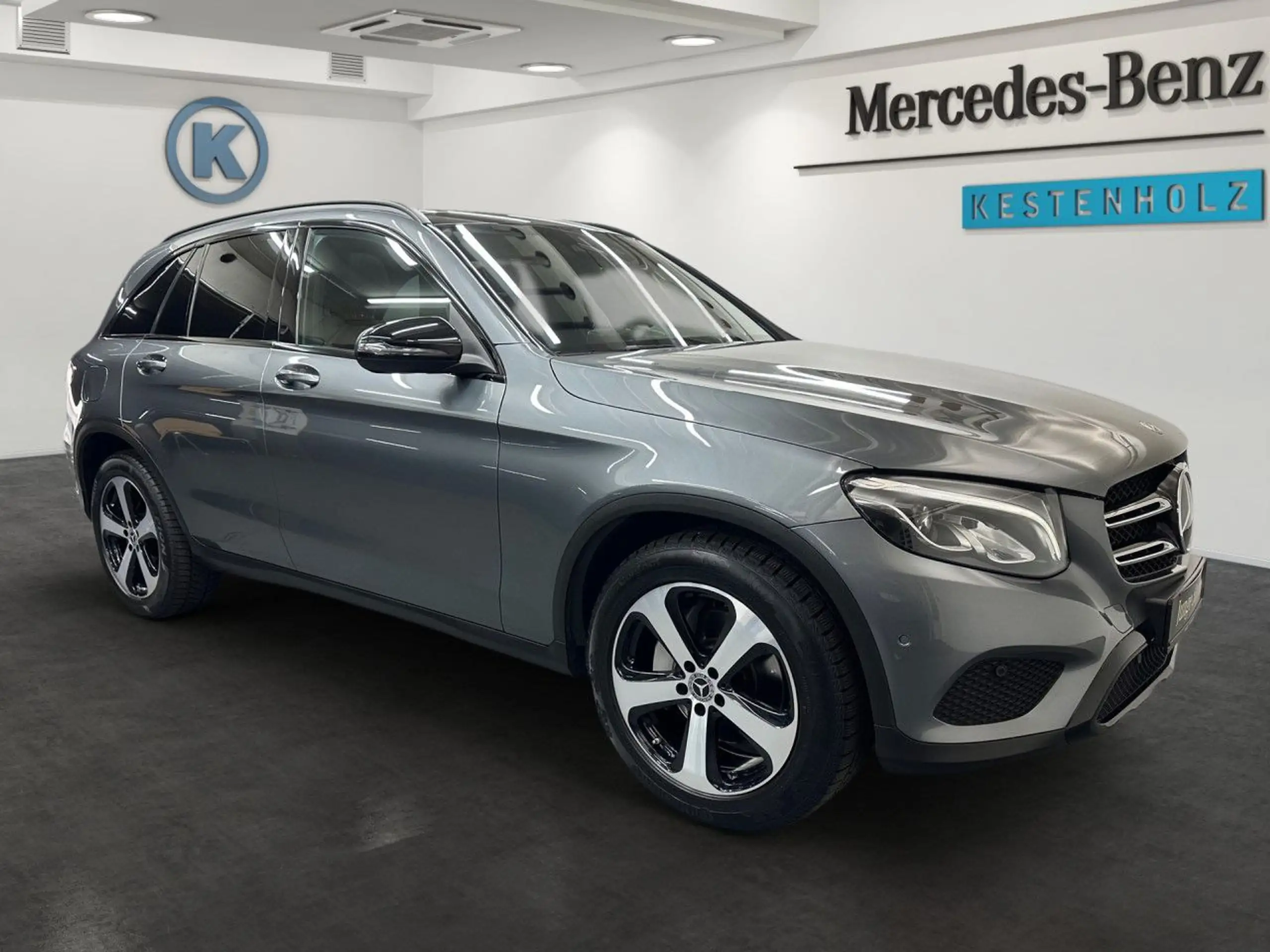 Mercedes-Benz - GLC 250