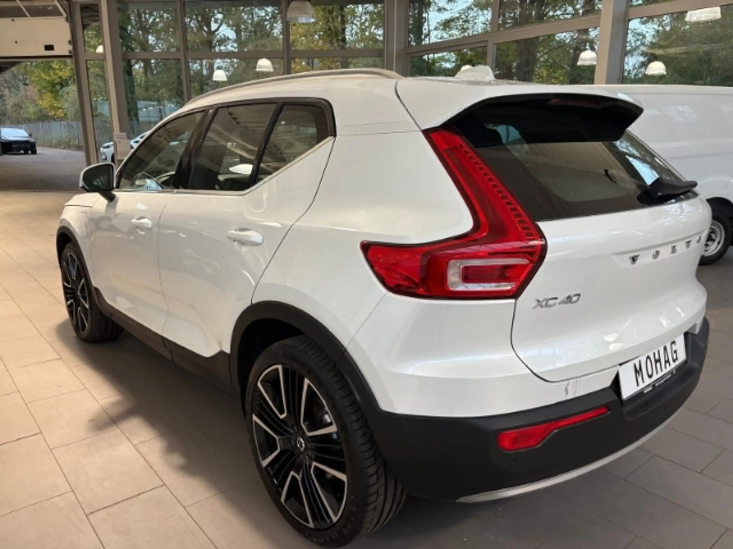 Volvo - XC40