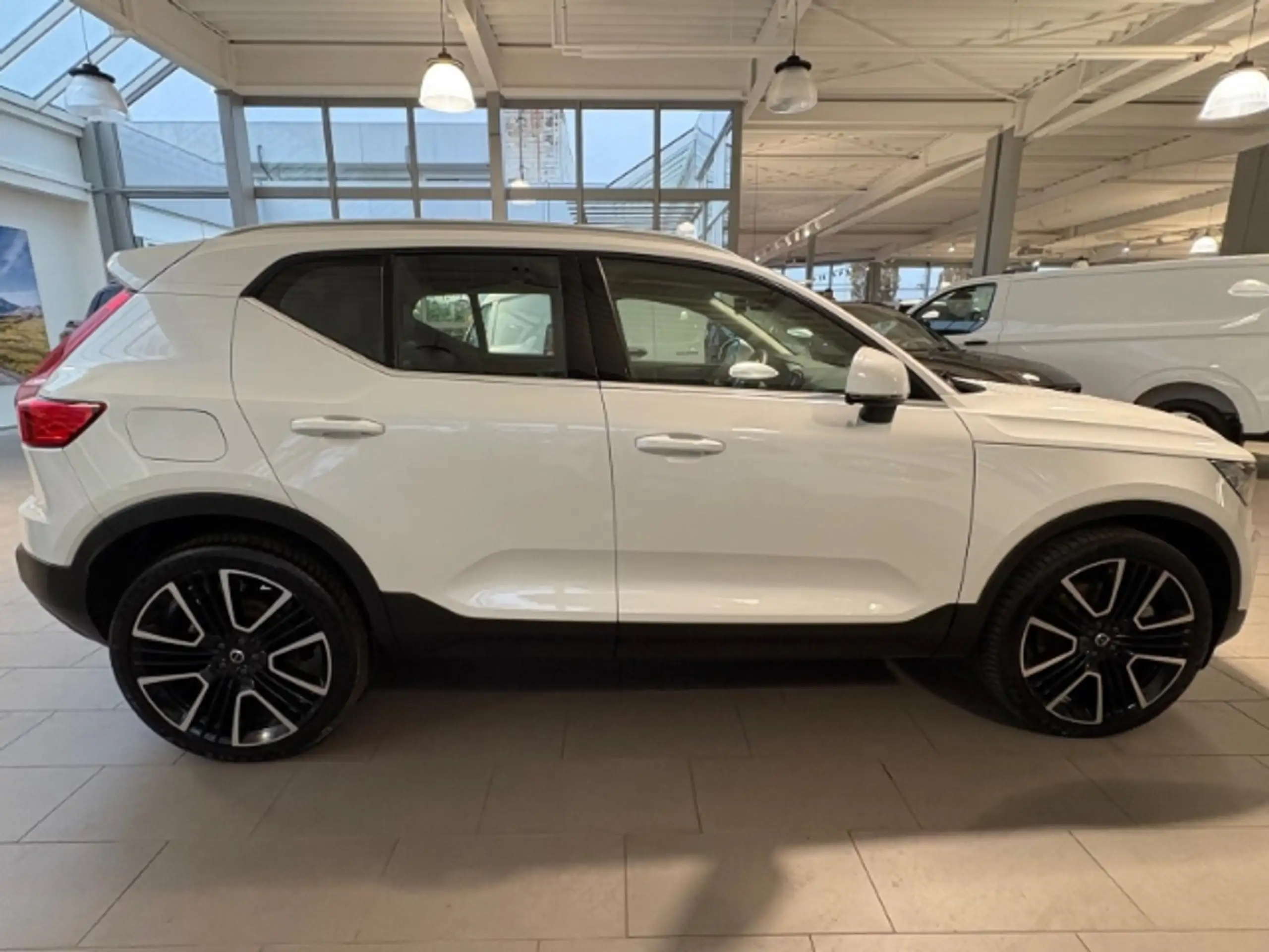 Volvo - XC40