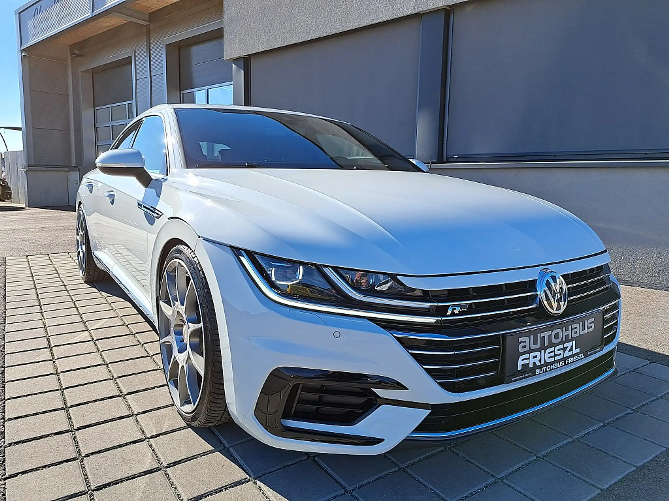 Volkswagen - Arteon