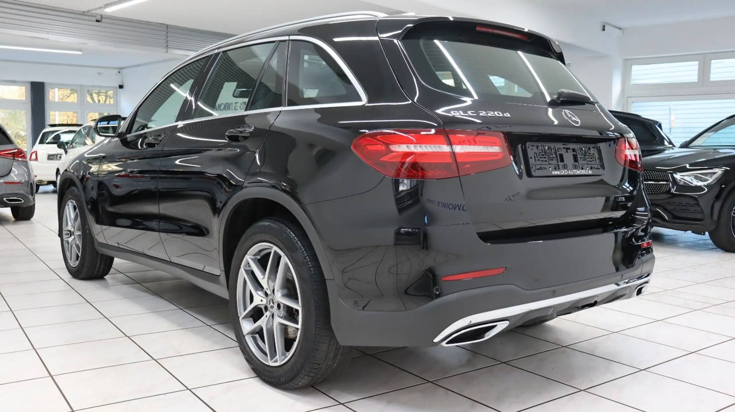 Mercedes-Benz - GLC 220