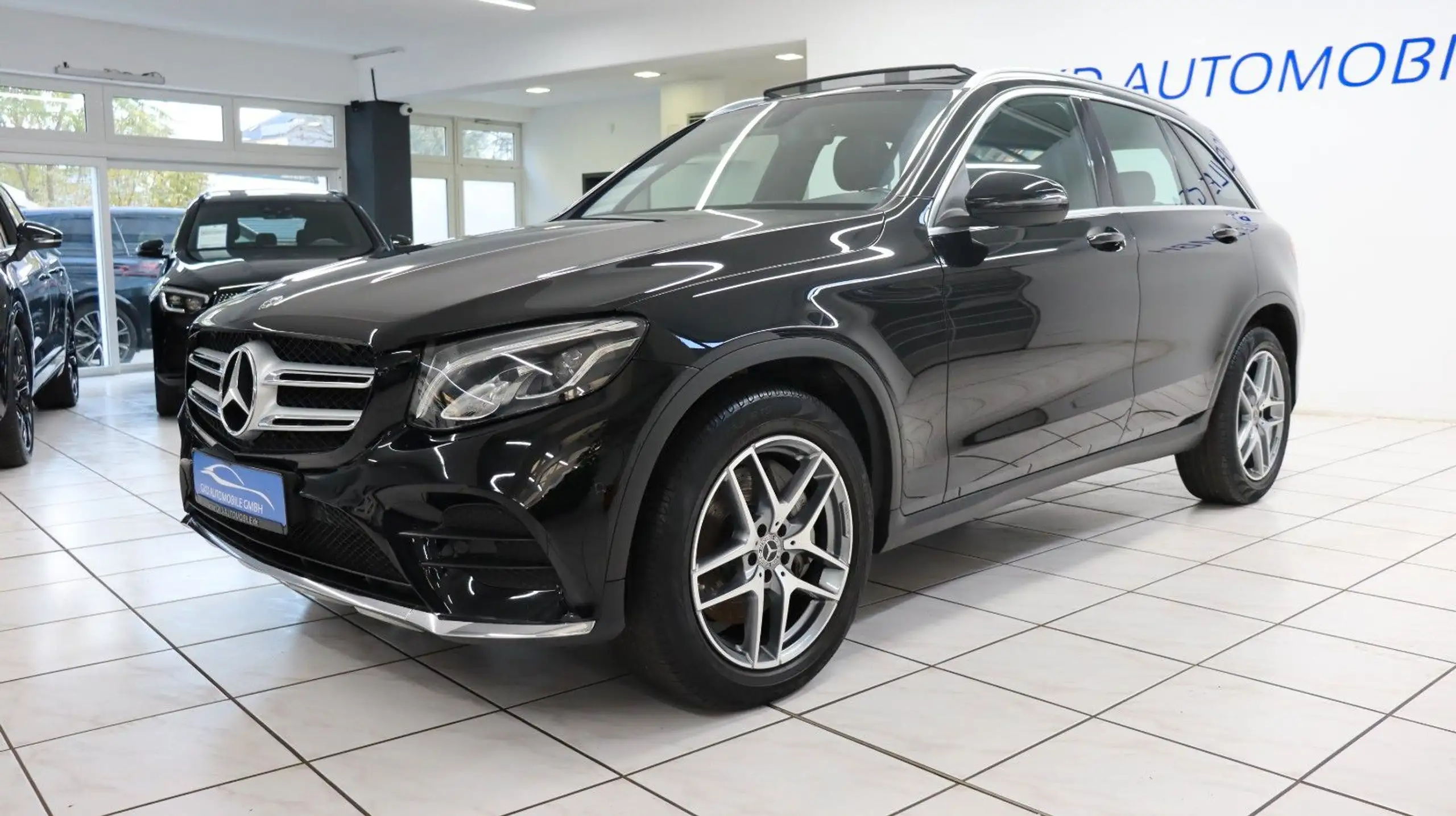 Mercedes-Benz - GLC 220