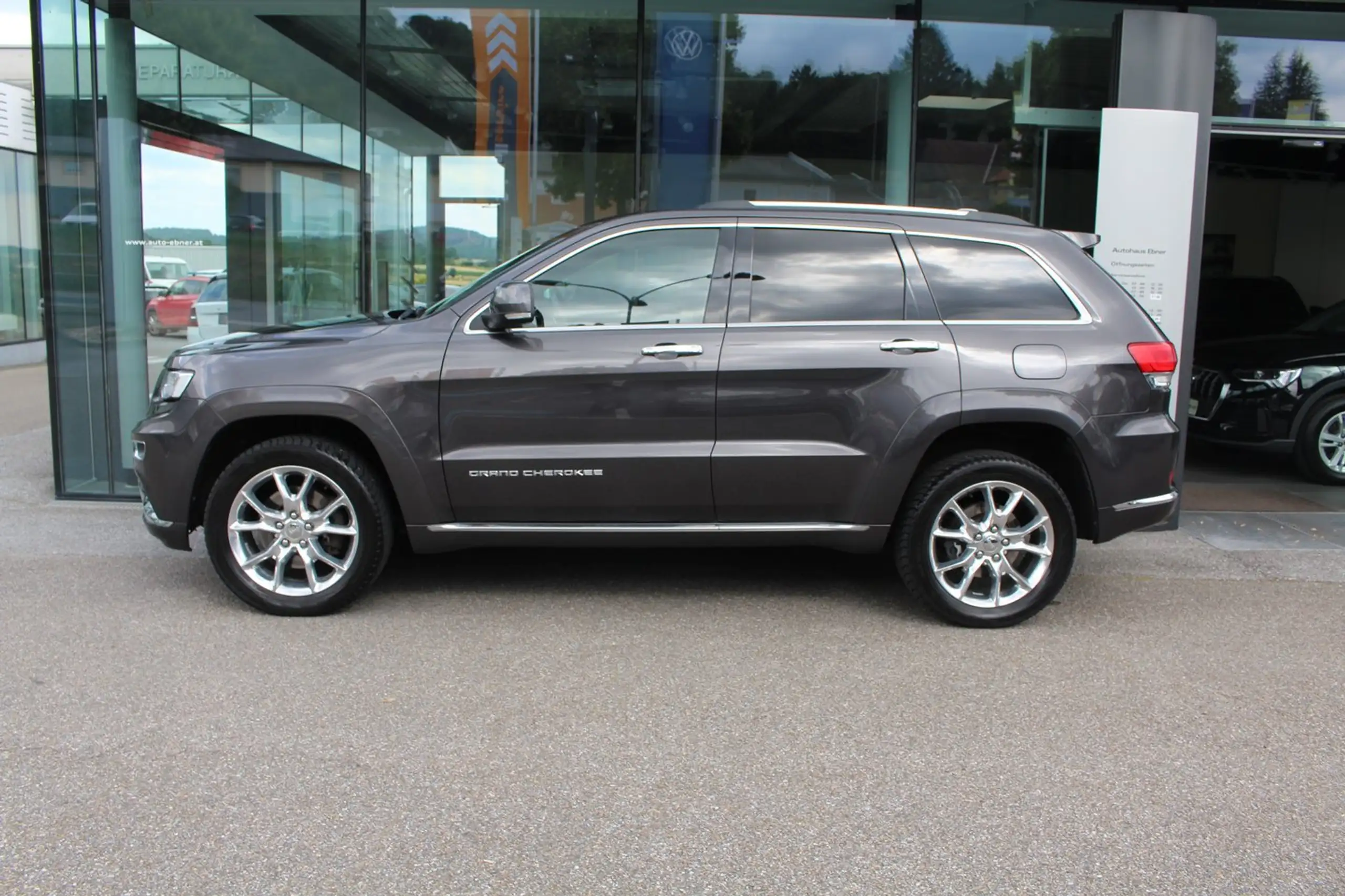 Jeep - Grand Cherokee