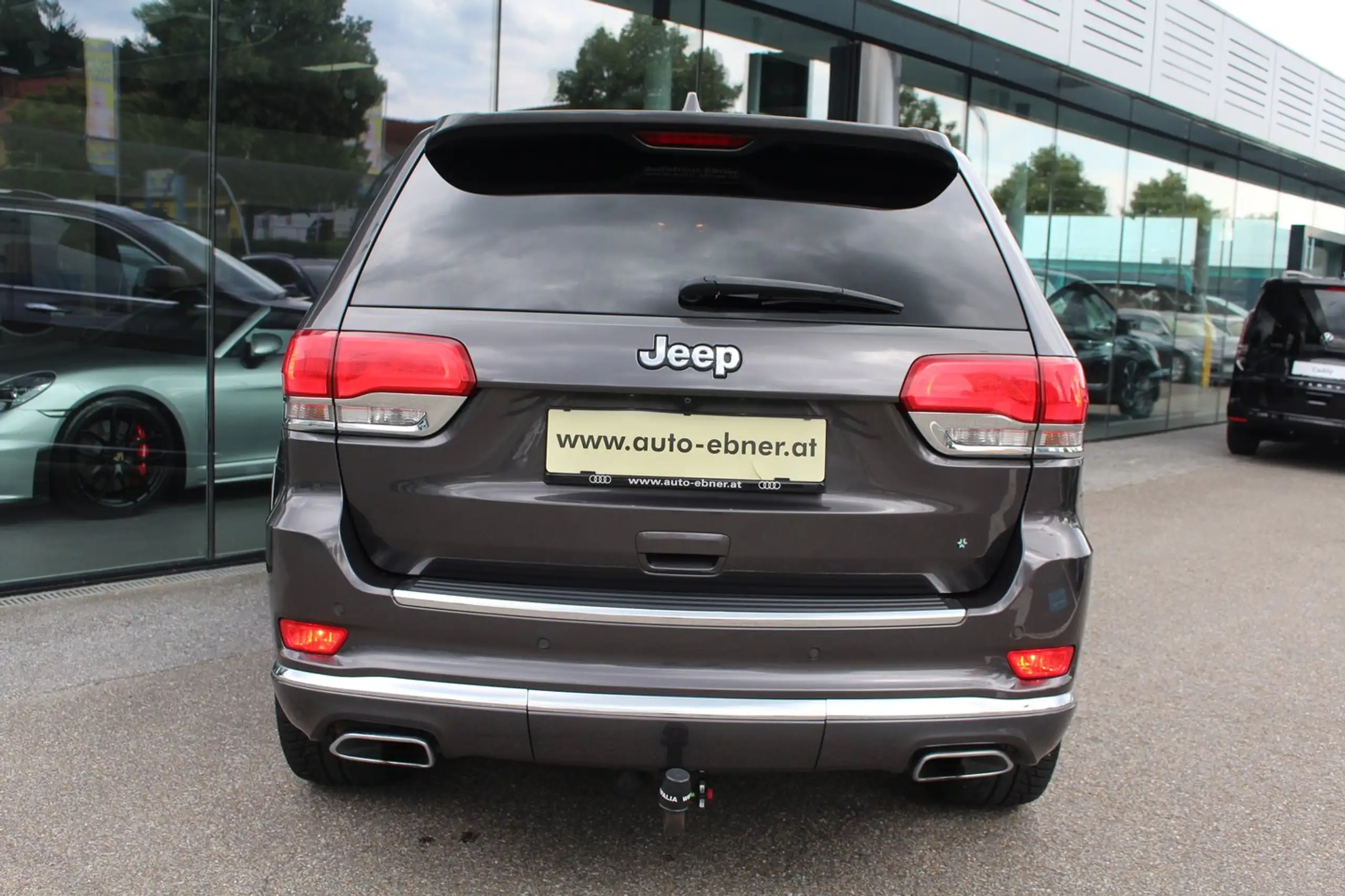 Jeep - Grand Cherokee