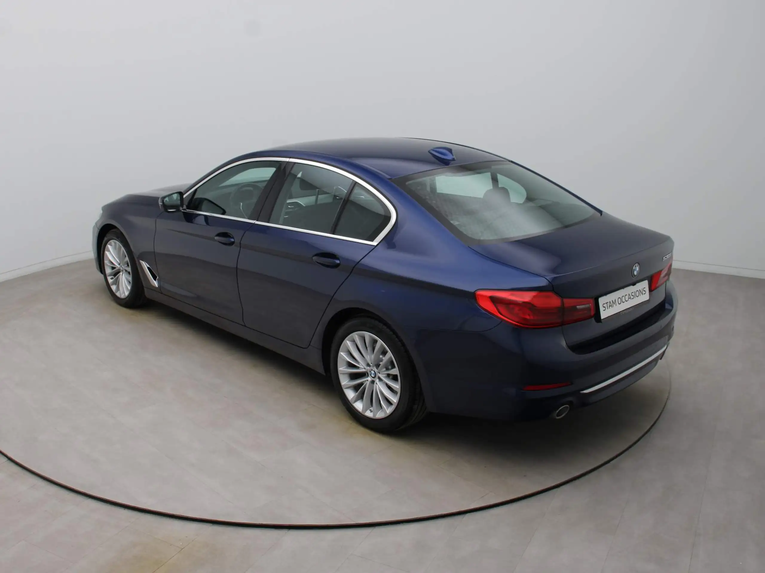 BMW - 530