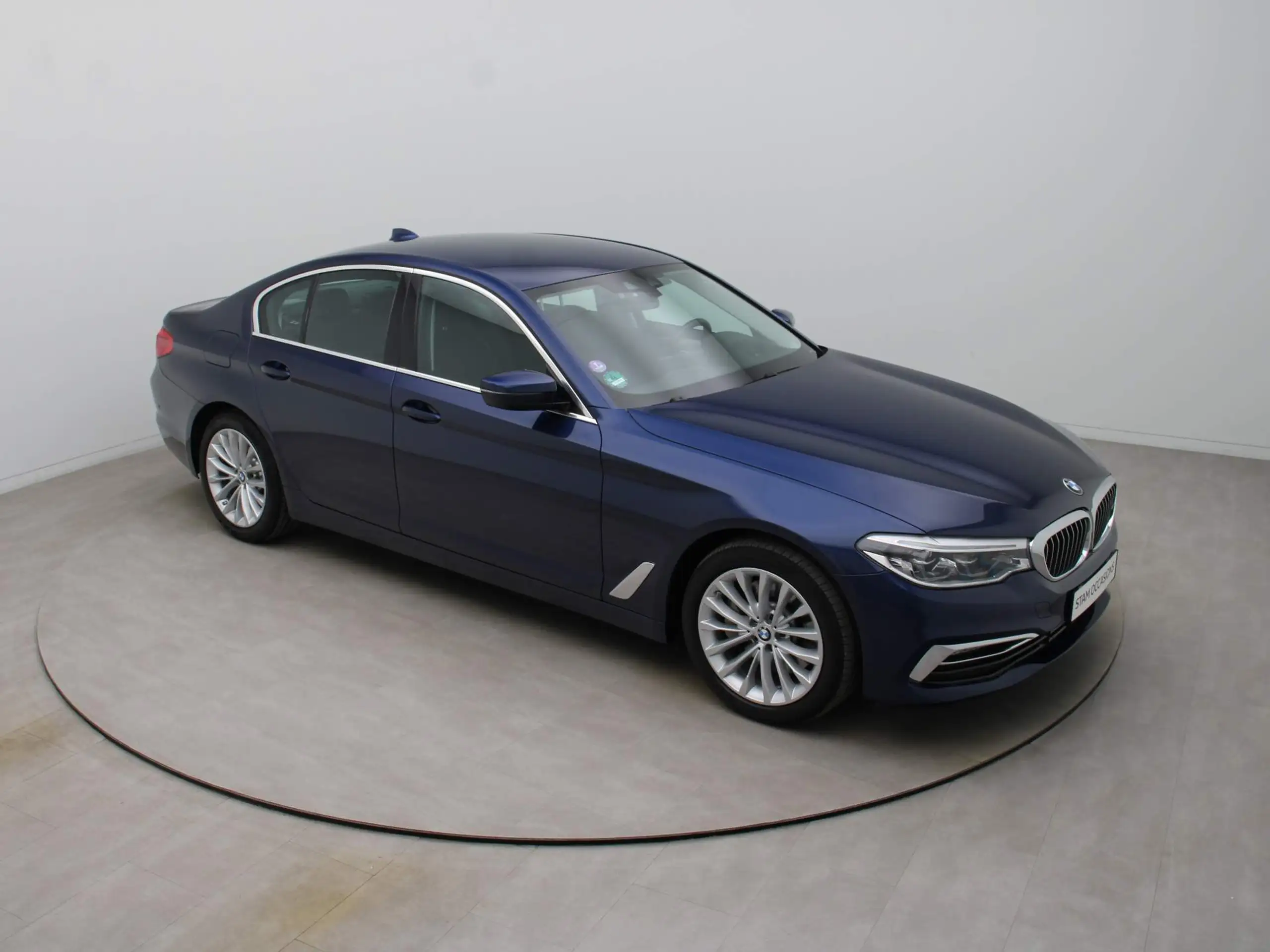 BMW - 530