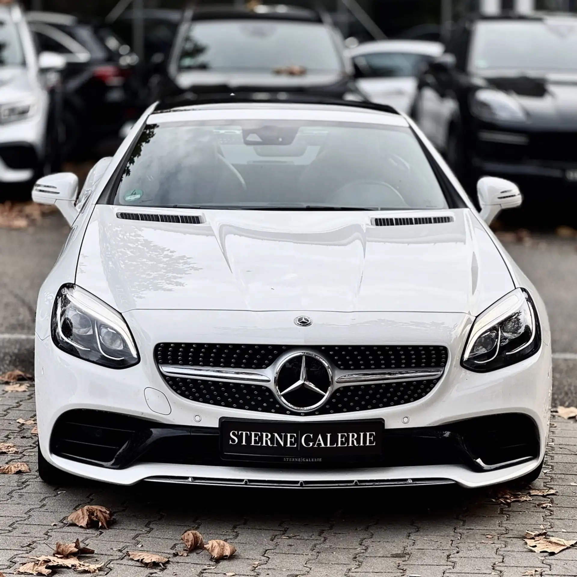 Mercedes-Benz - SLC 200