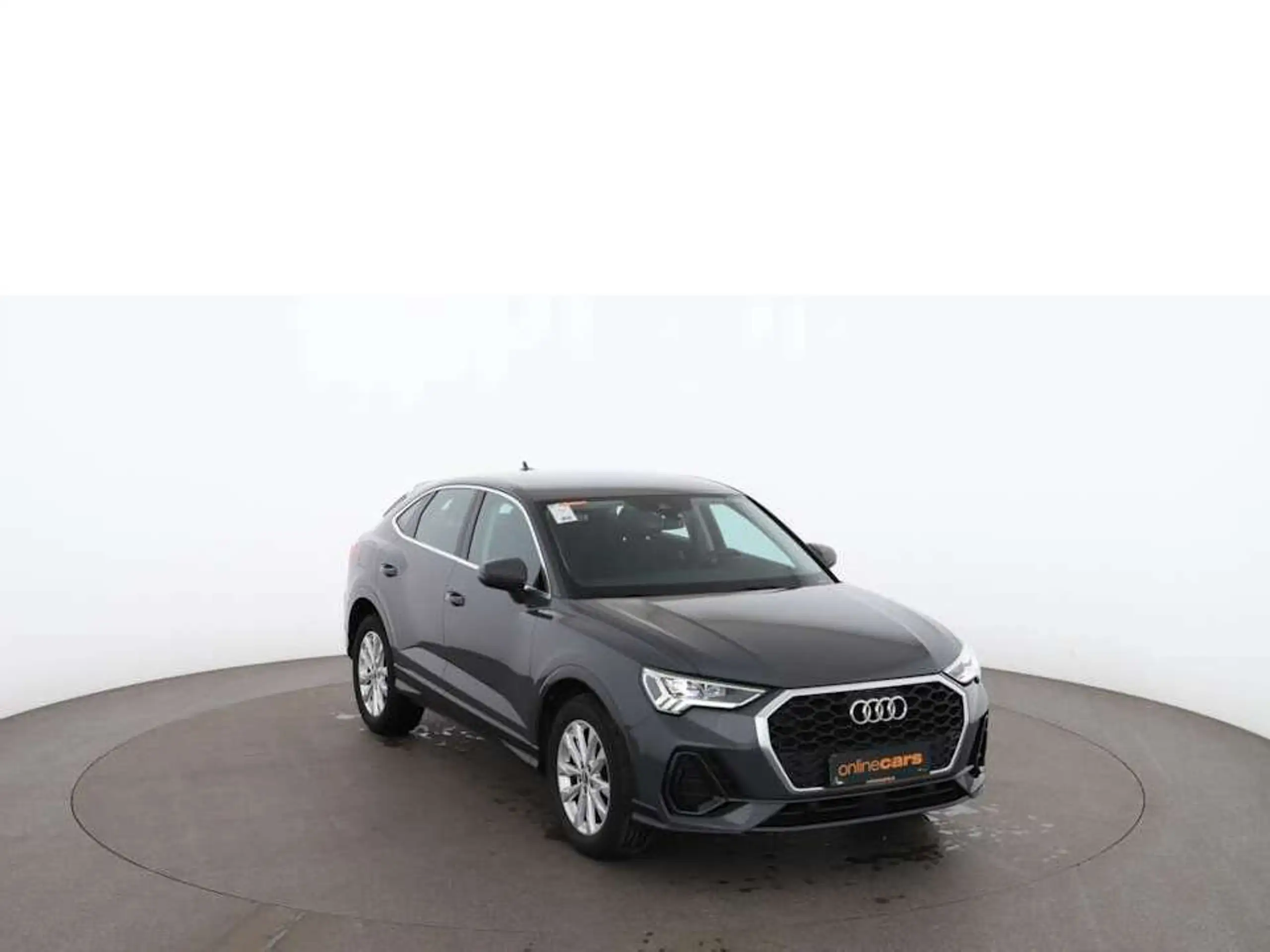 Audi - Q3