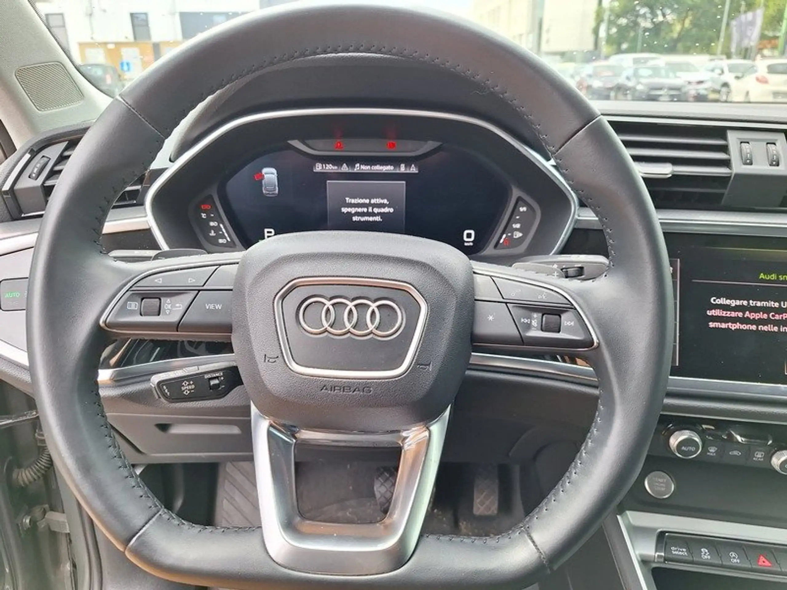 Audi - Q3