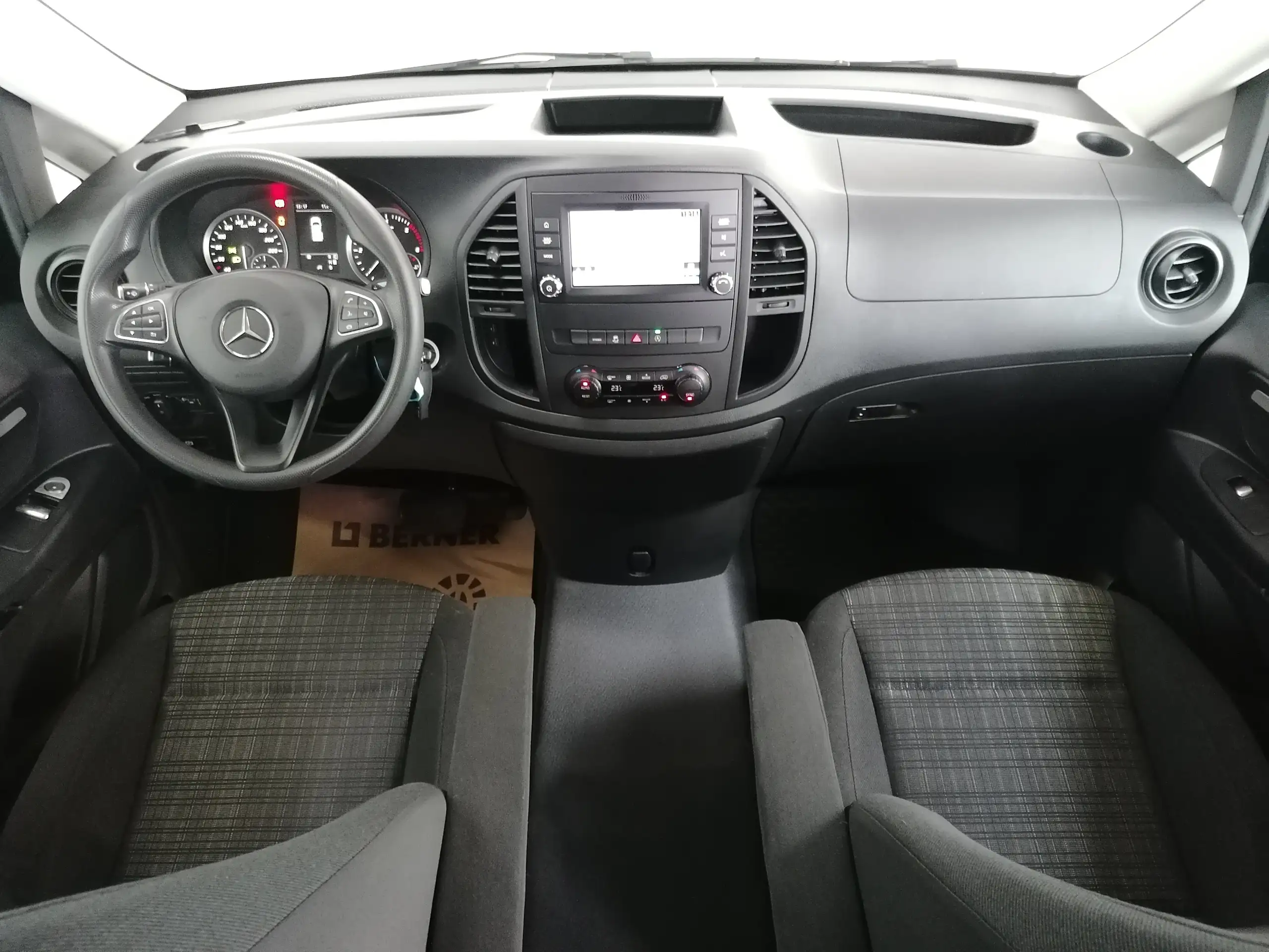 Mercedes-Benz - Vito