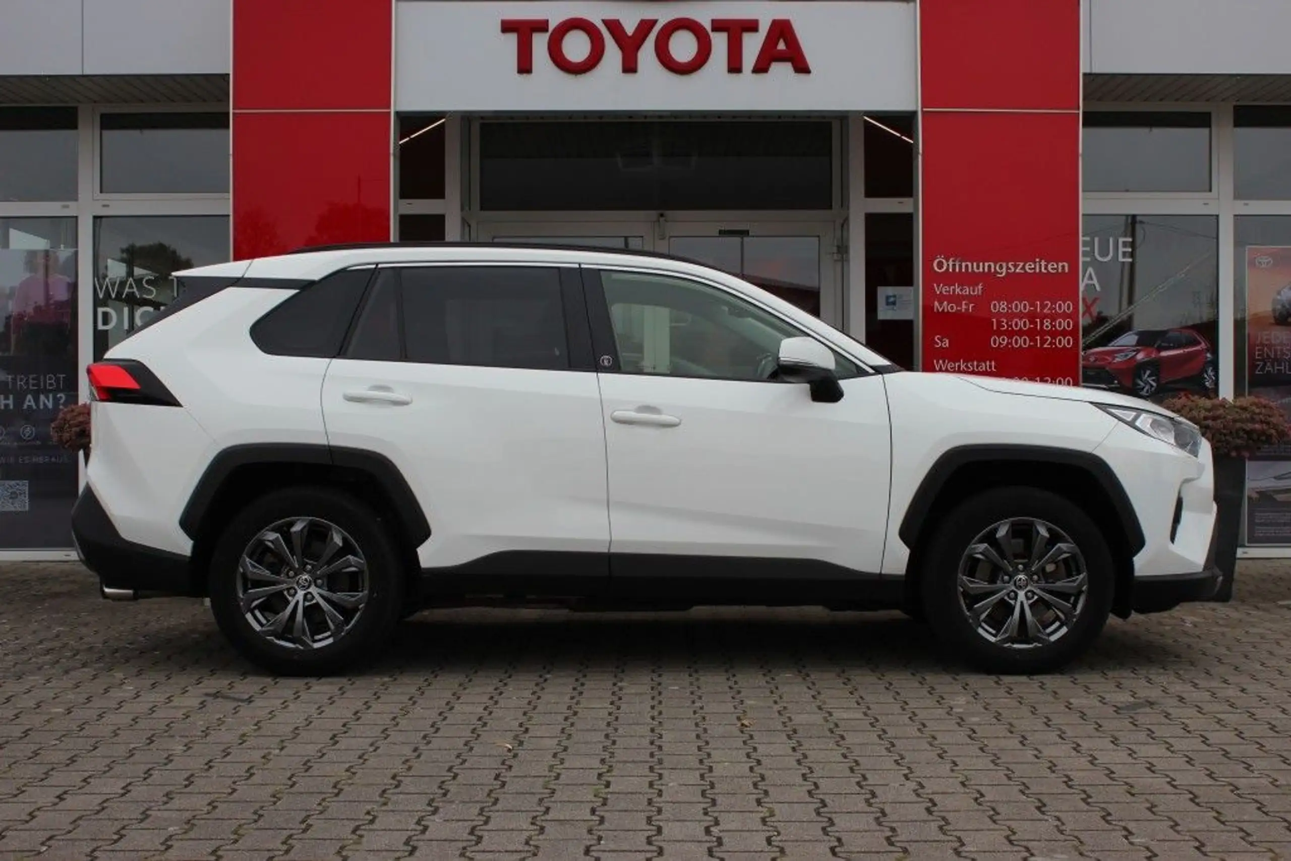 Toyota - RAV 4