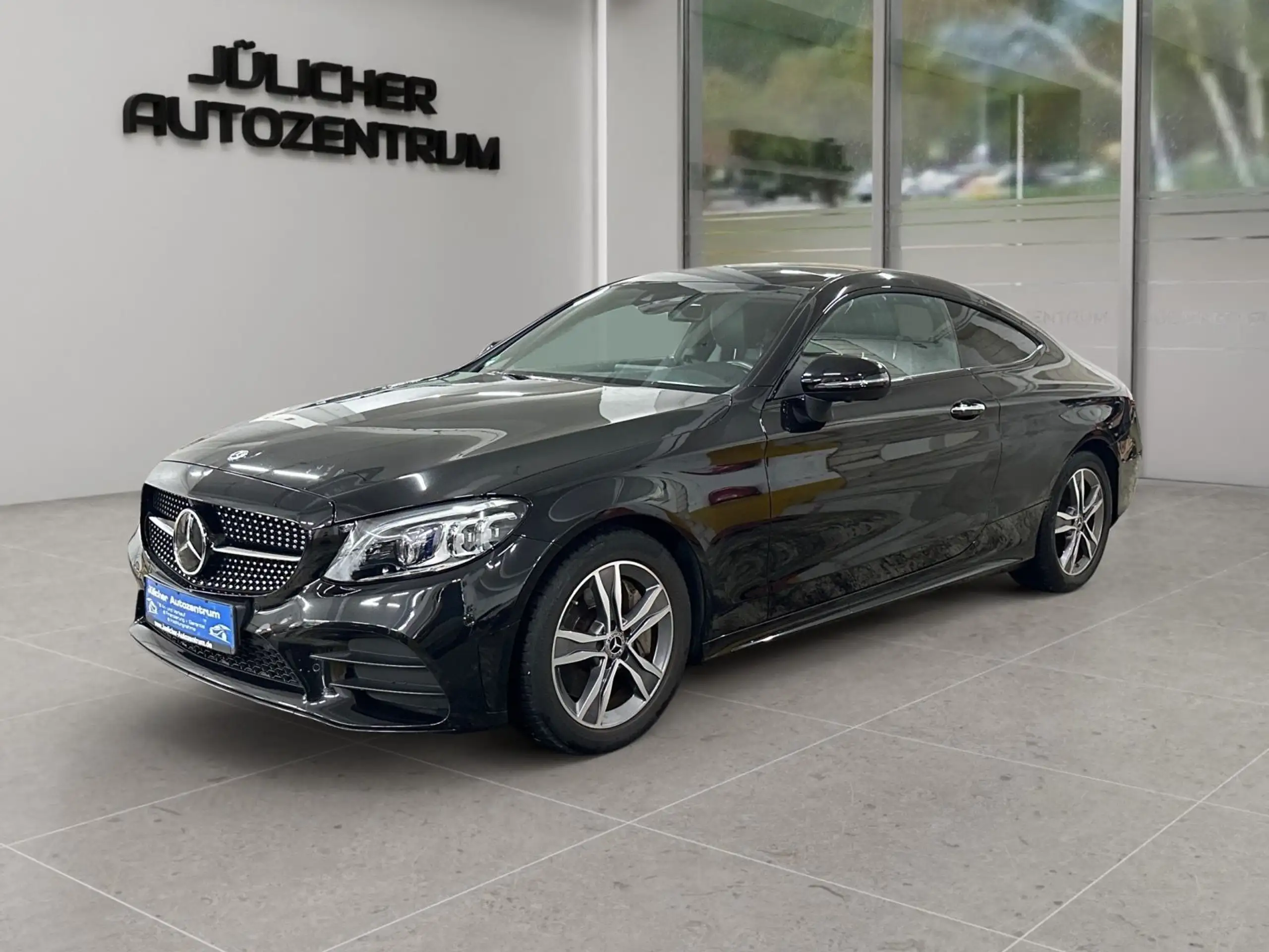 Mercedes-Benz - C 300