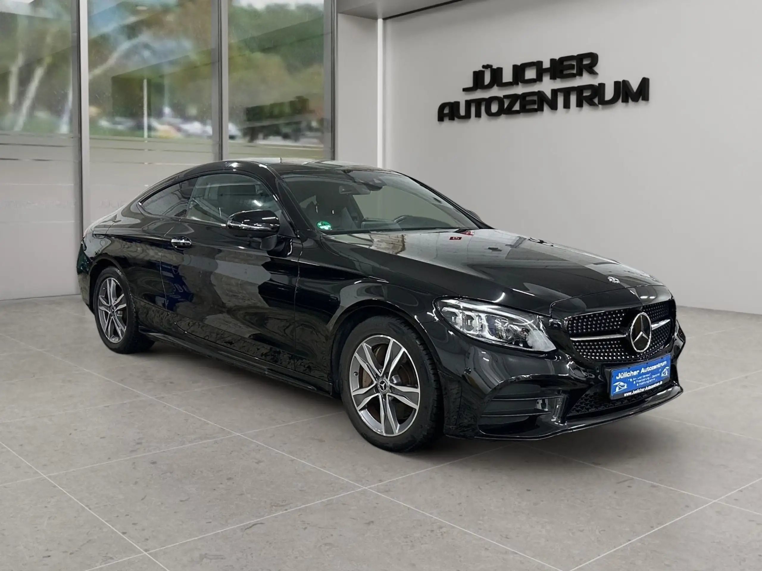 Mercedes-Benz - C 300