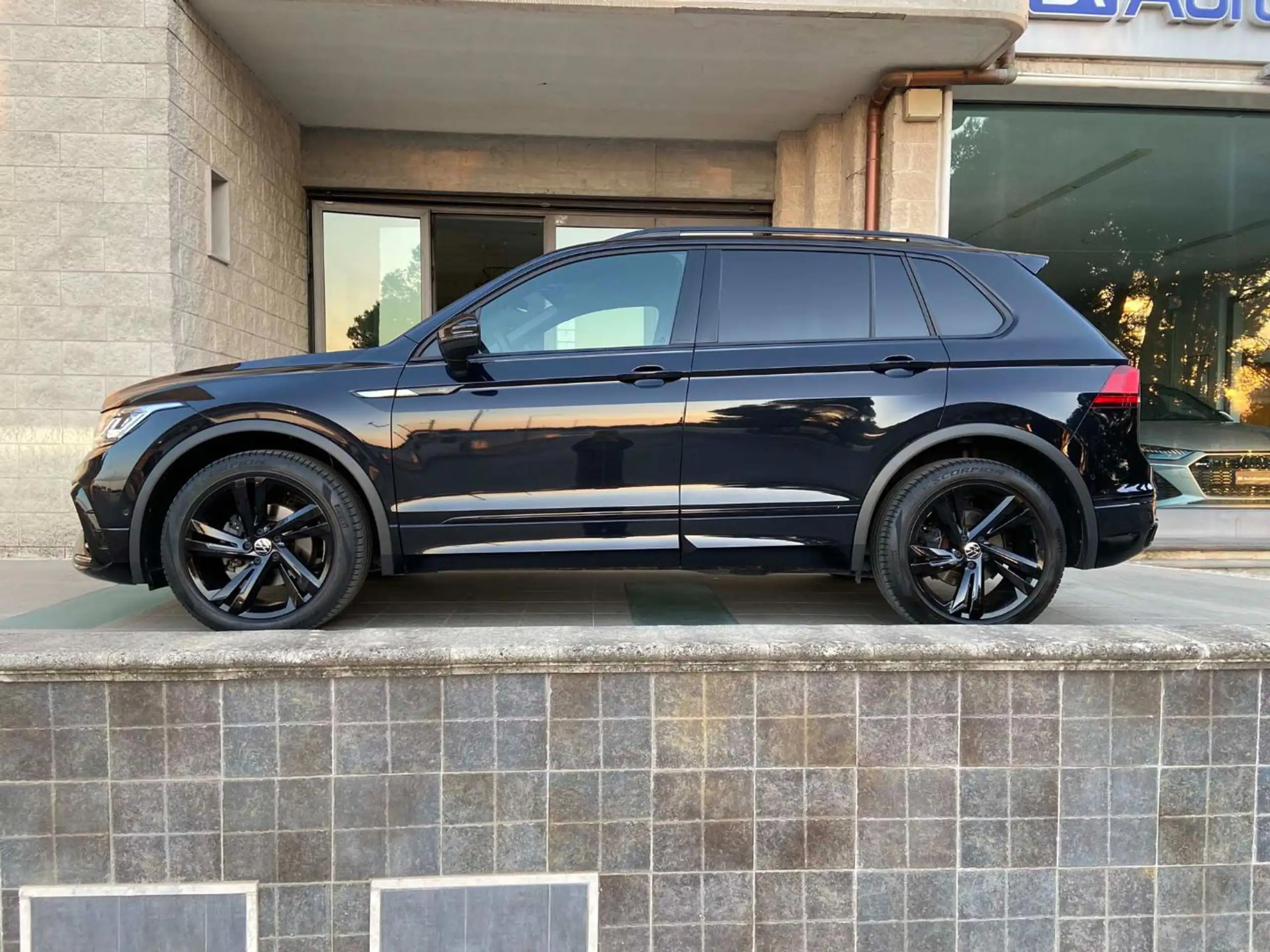 Volkswagen - Tiguan