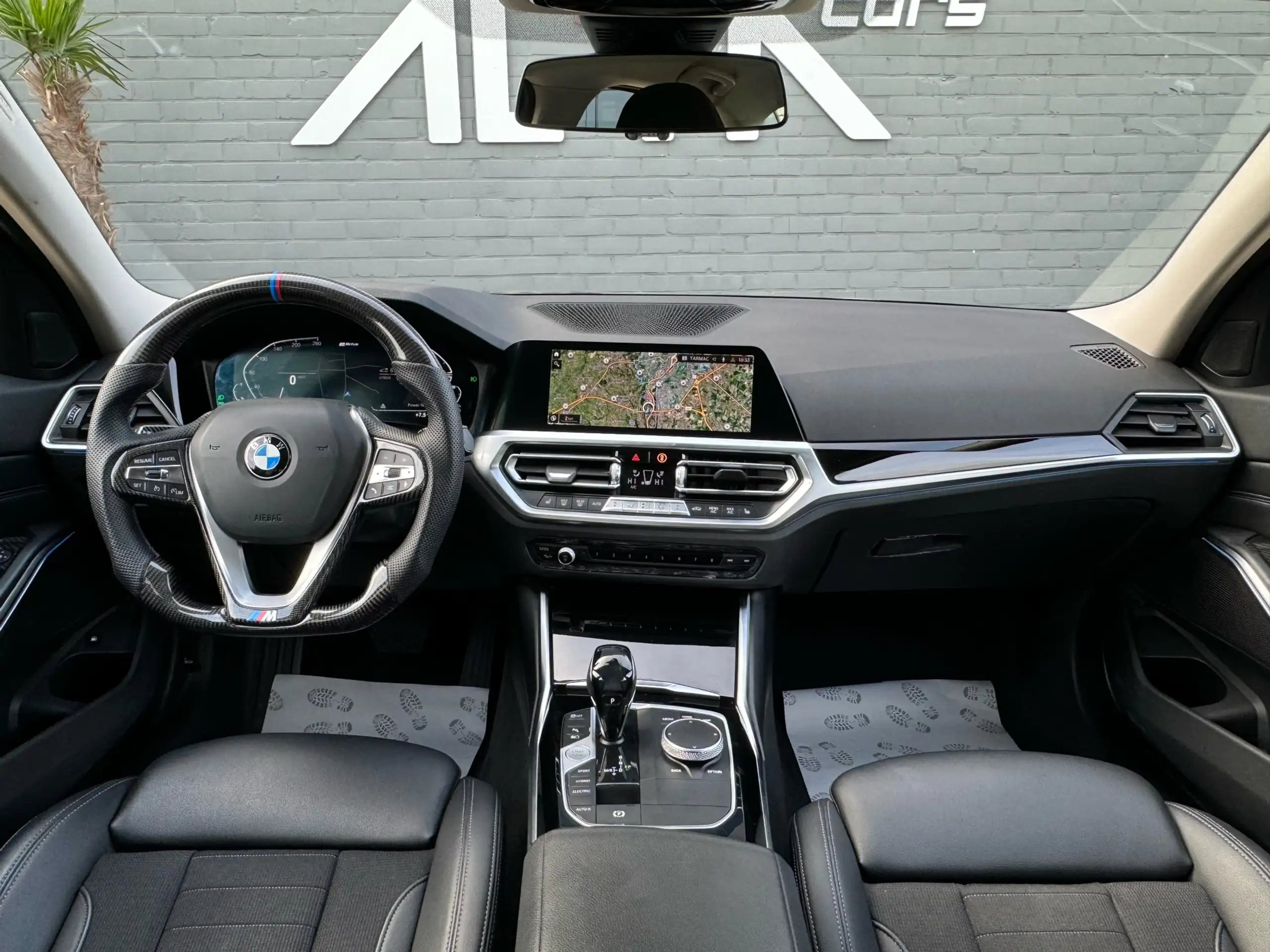 BMW - 320