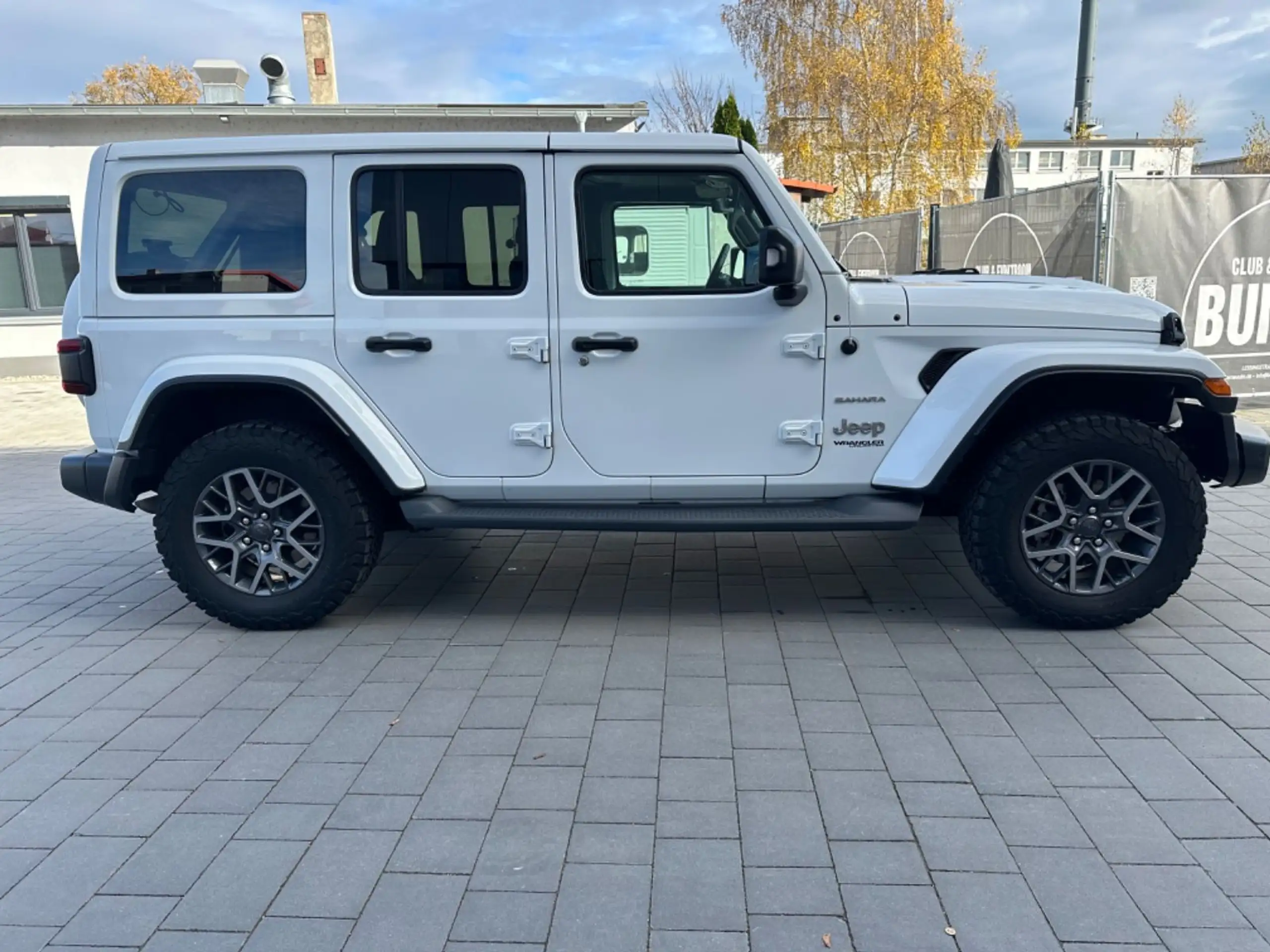 Jeep - Wrangler