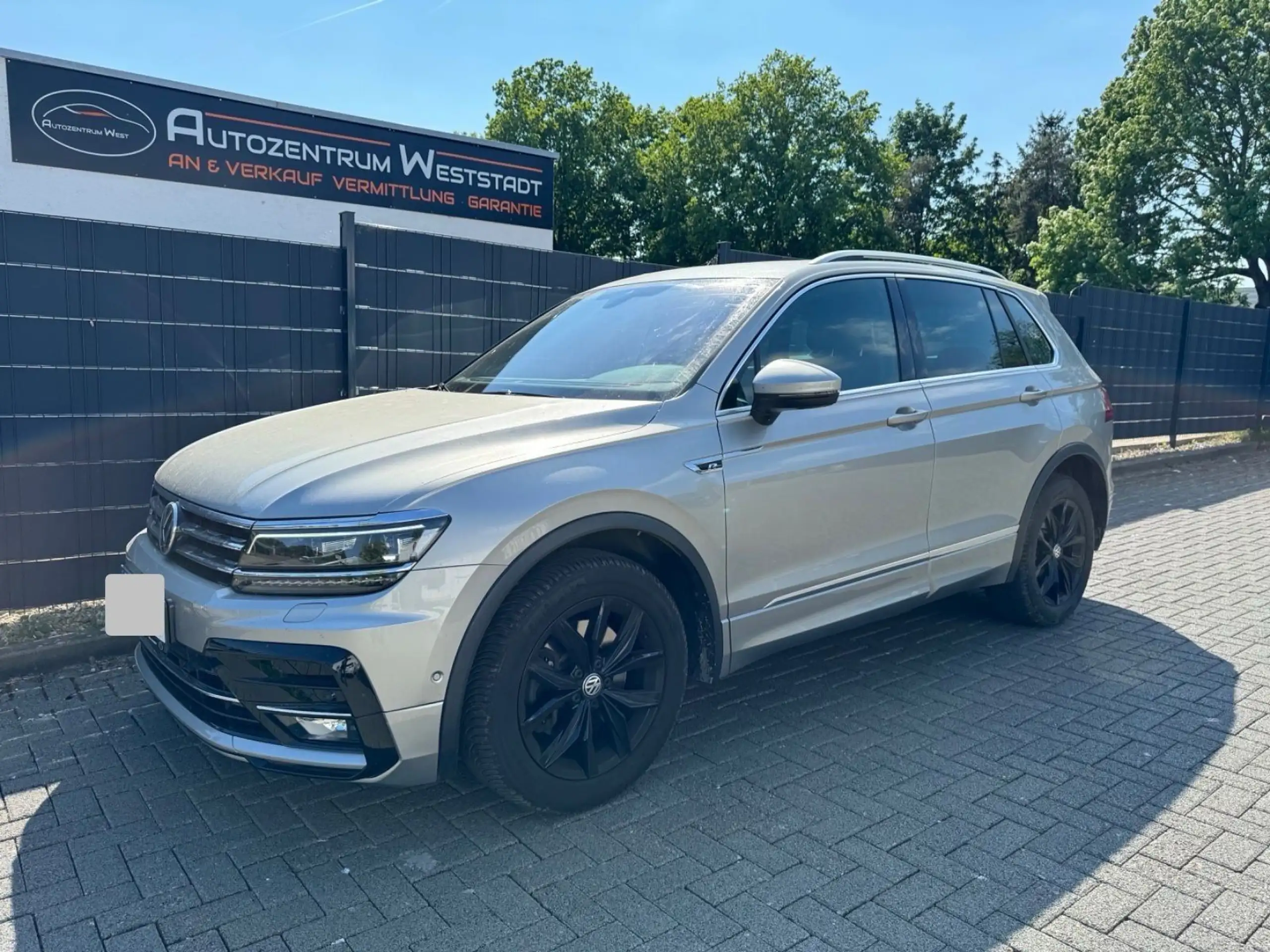 Volkswagen - Tiguan