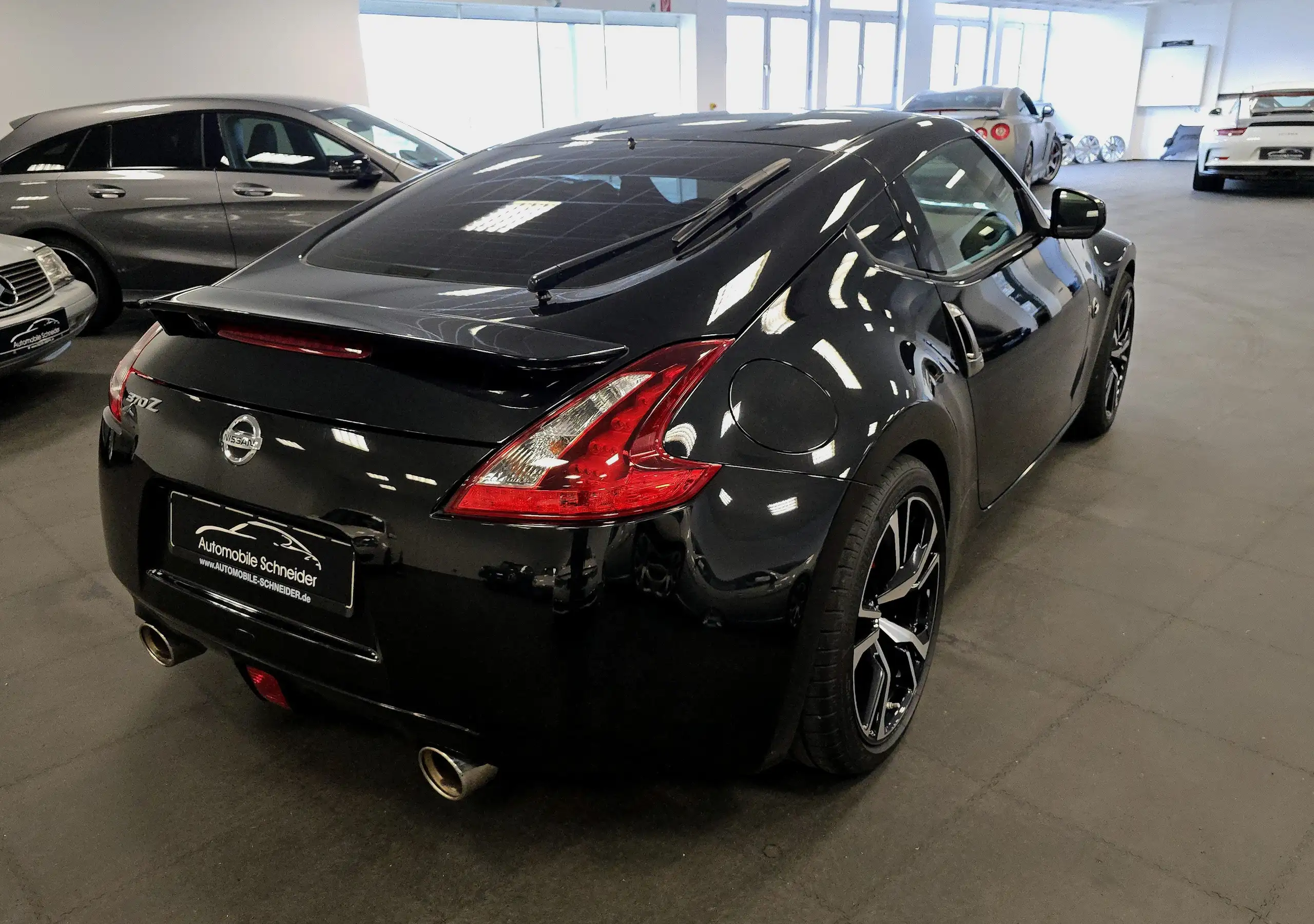 Nissan - 370Z