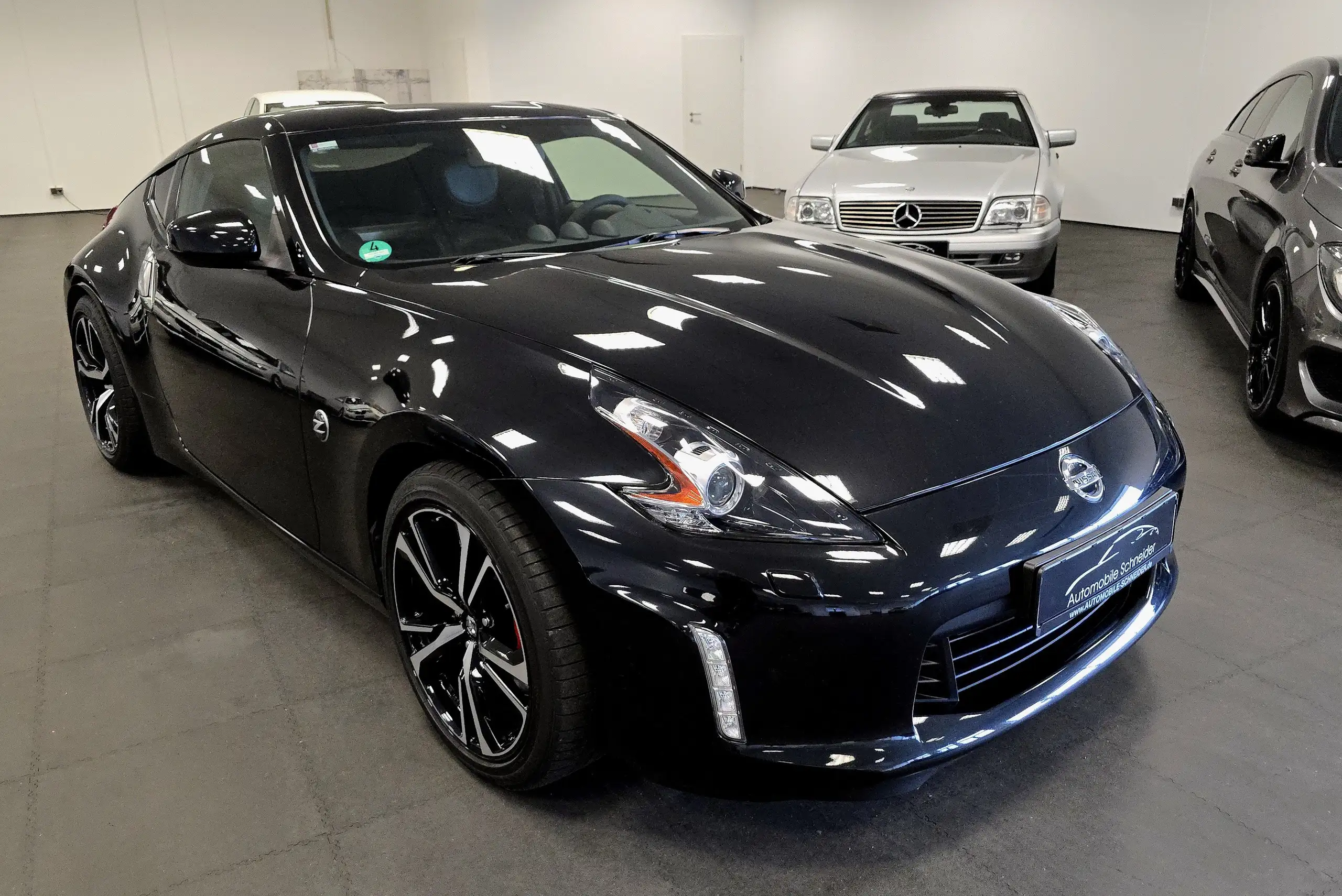 Nissan - 370Z