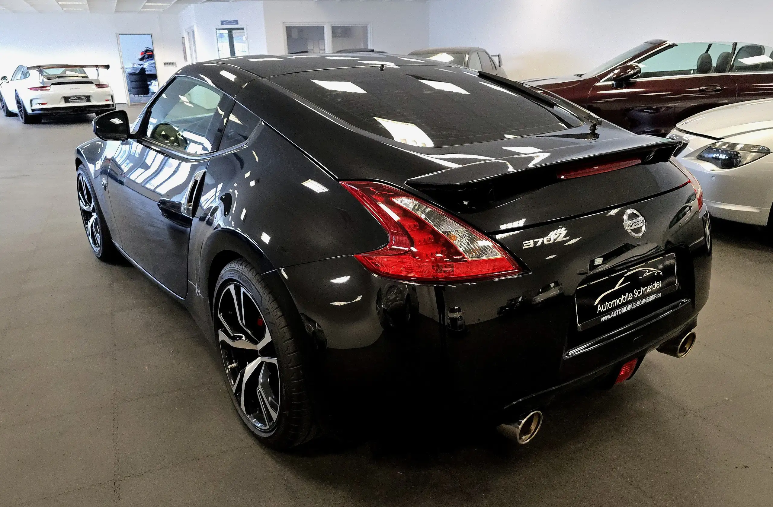 Nissan - 370Z