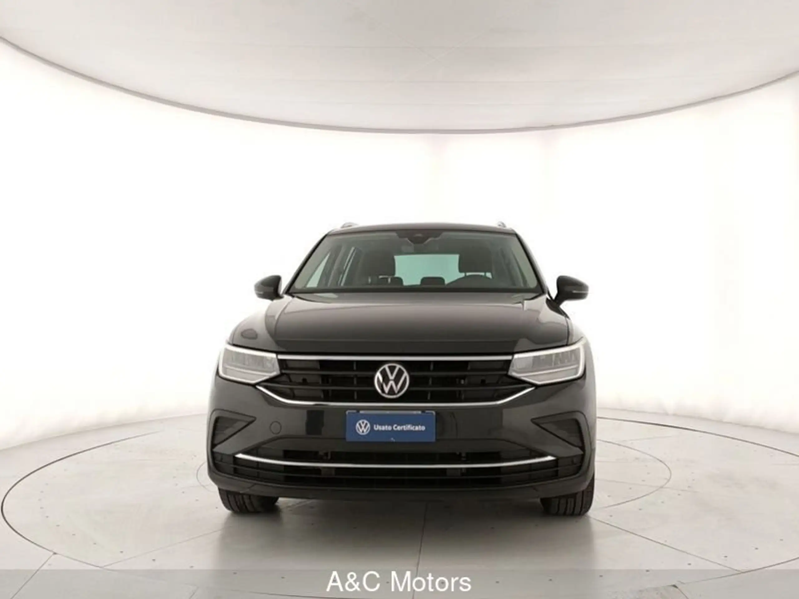 Volkswagen - Tiguan