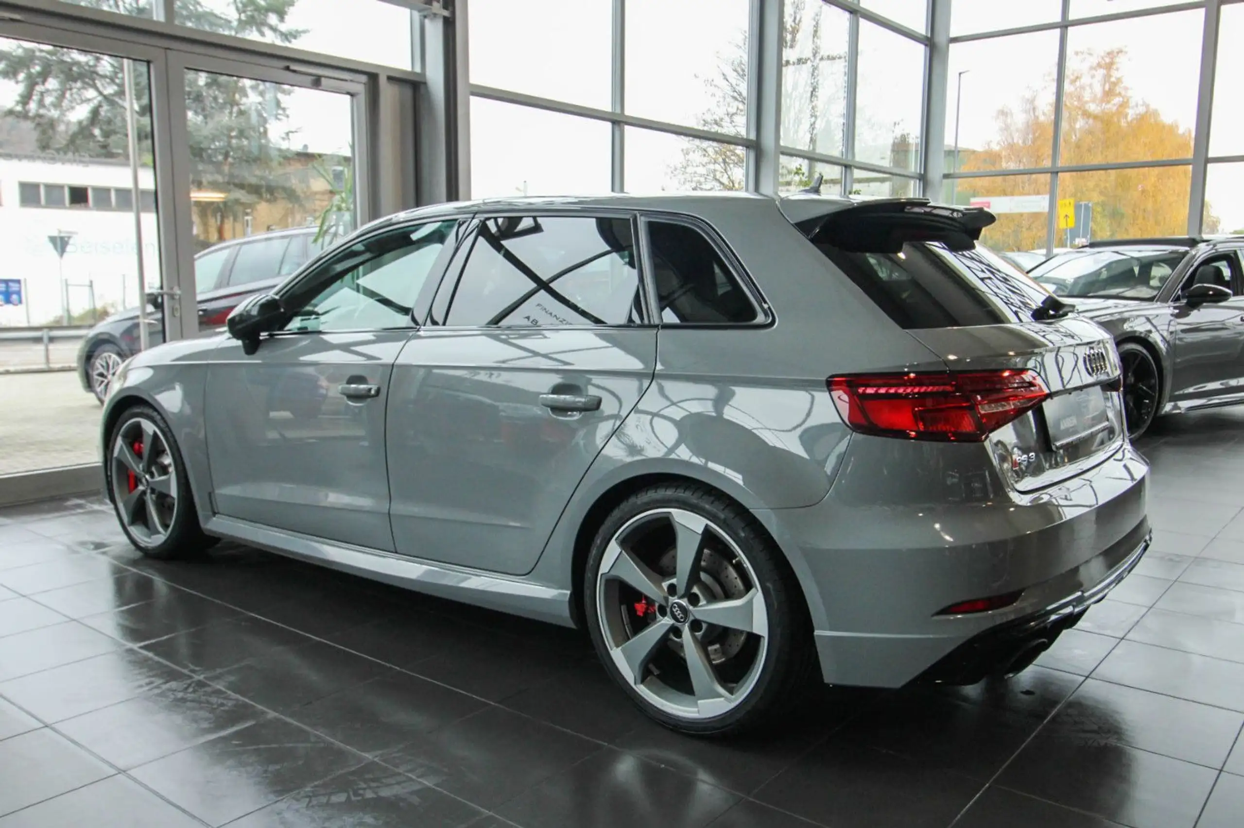 Audi - RS3