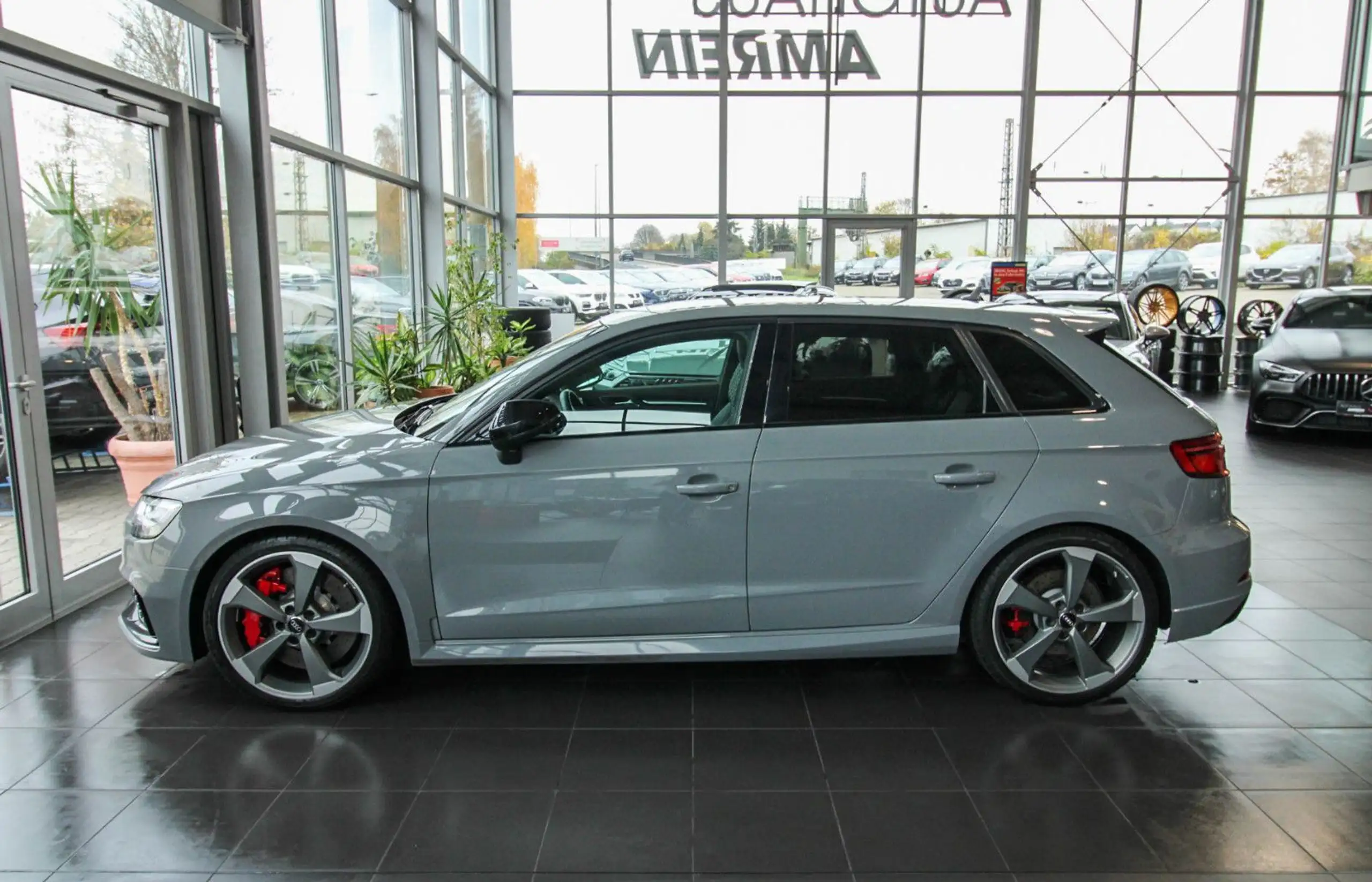 Audi - RS3