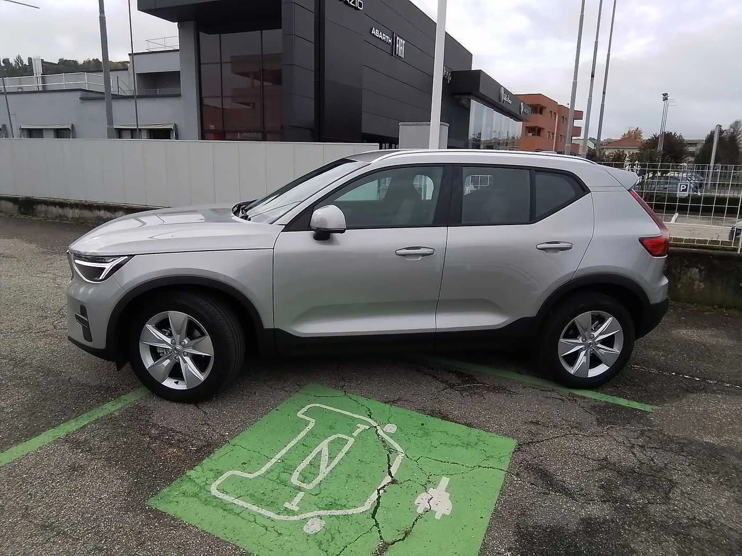 Volvo - XC40