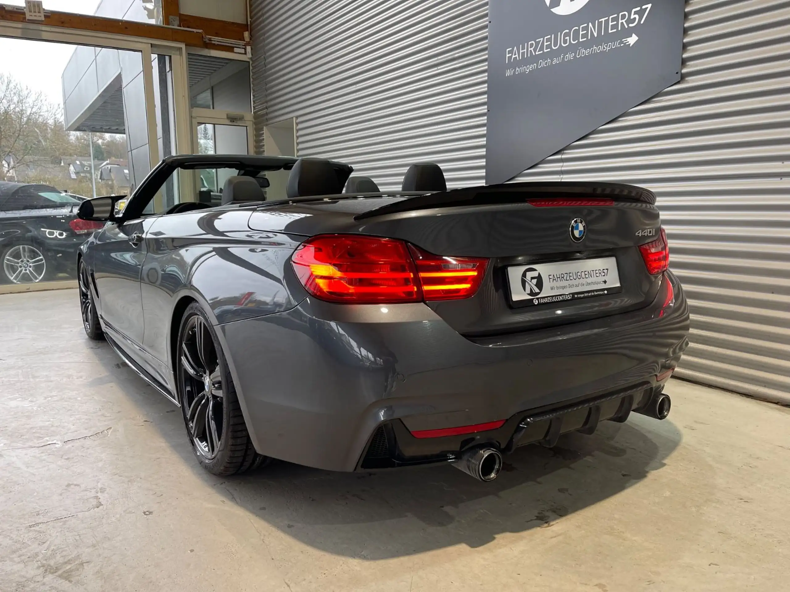 BMW - 440