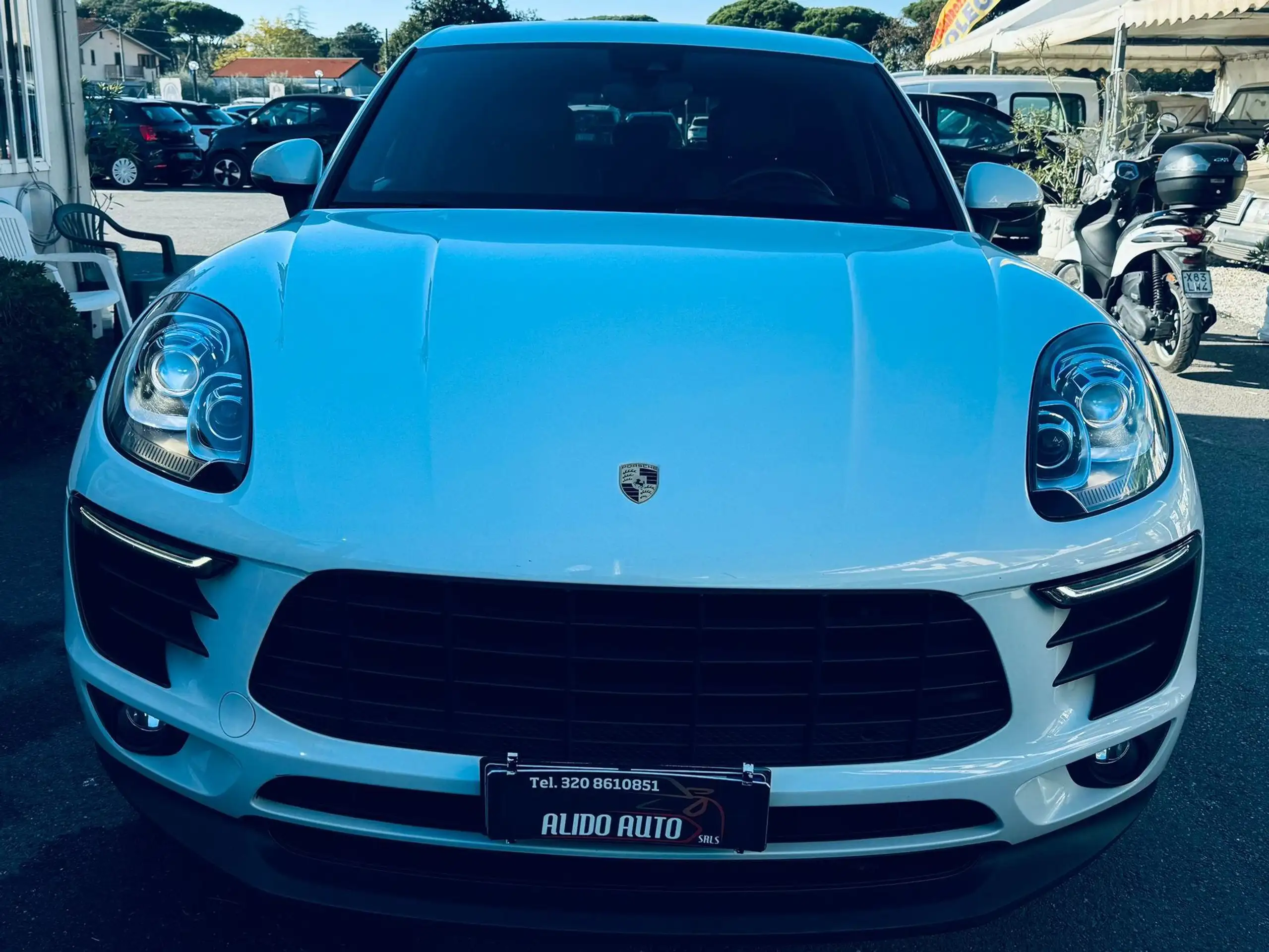 Porsche - Macan