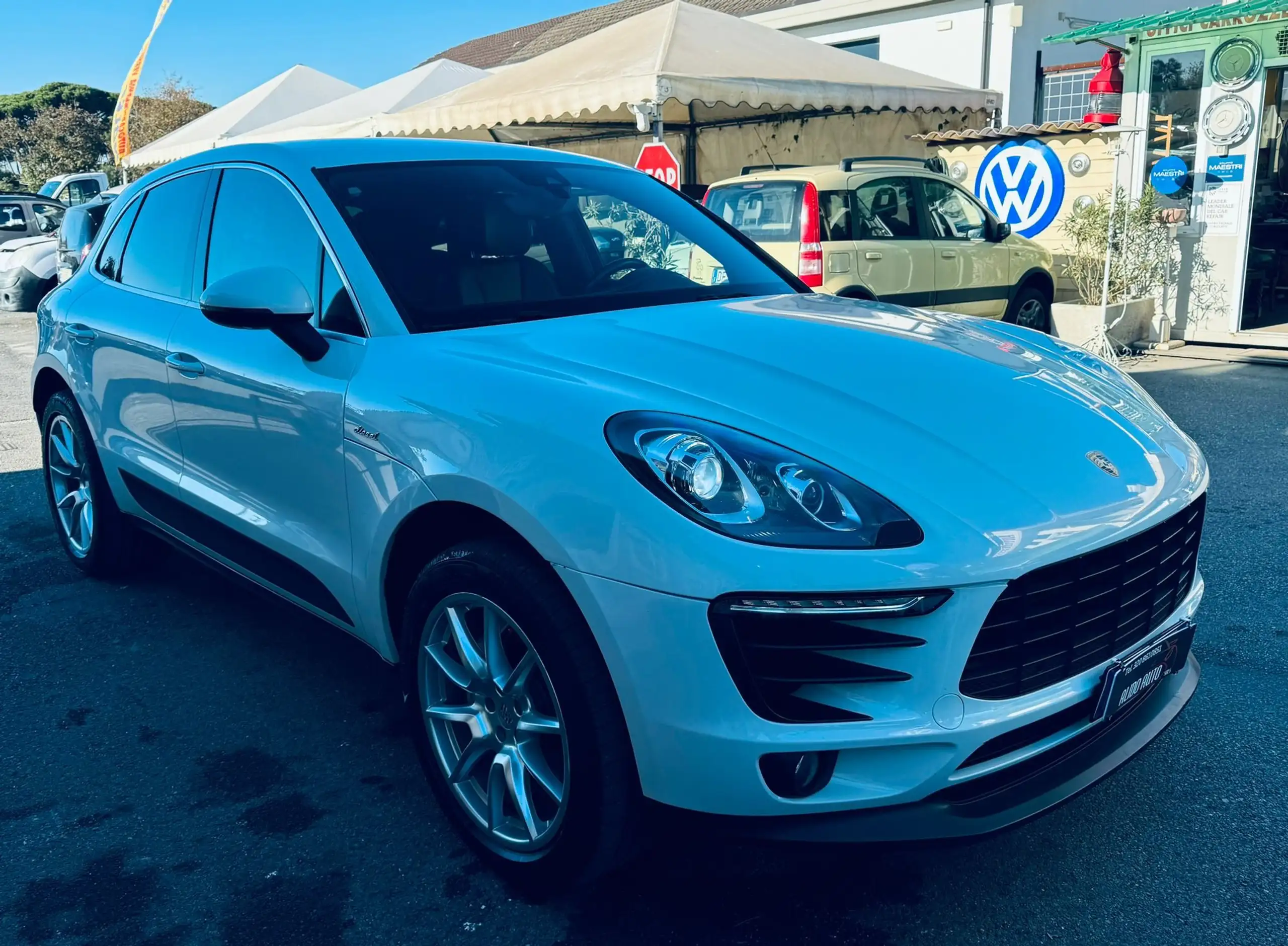 Porsche - Macan