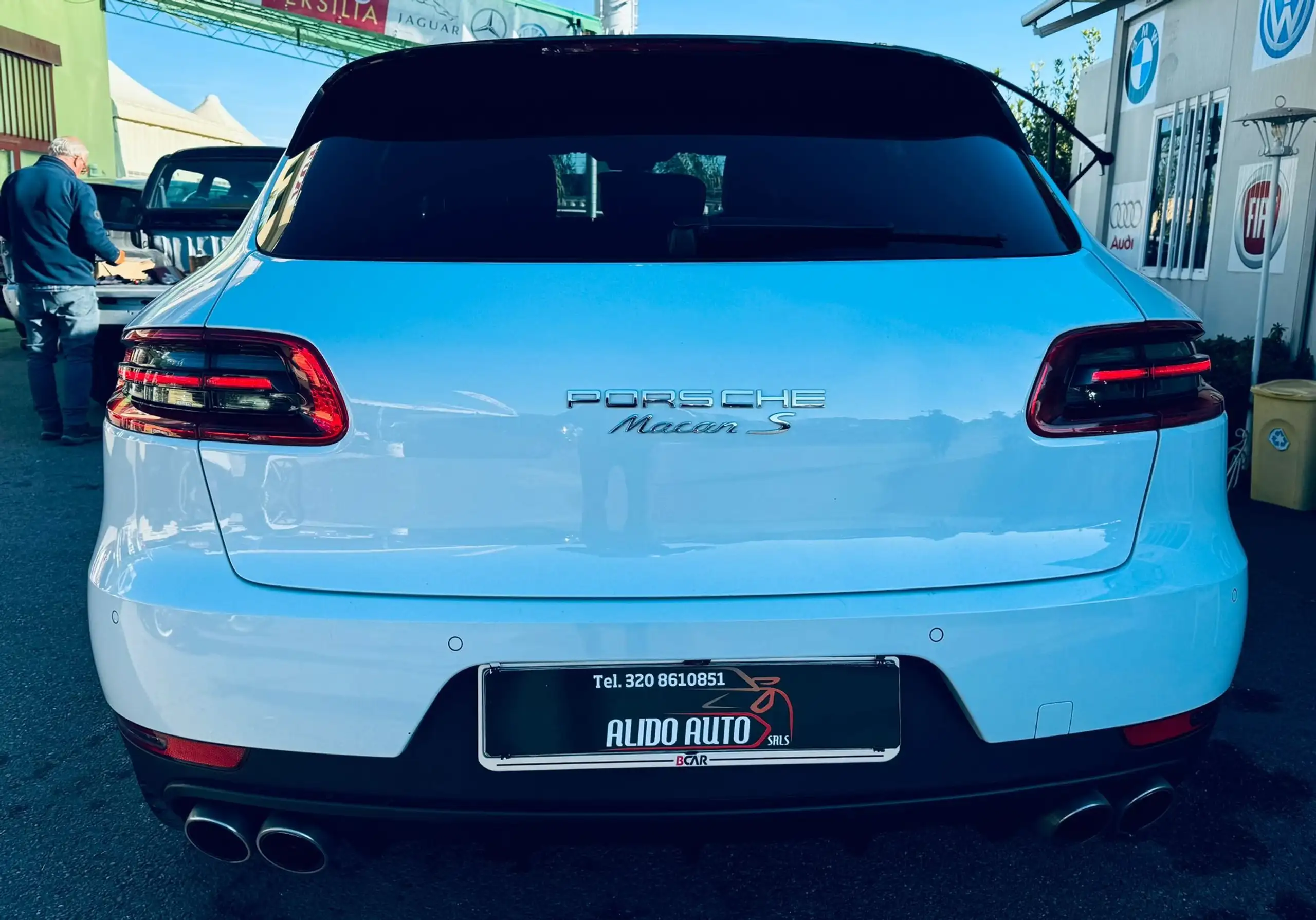 Porsche - Macan