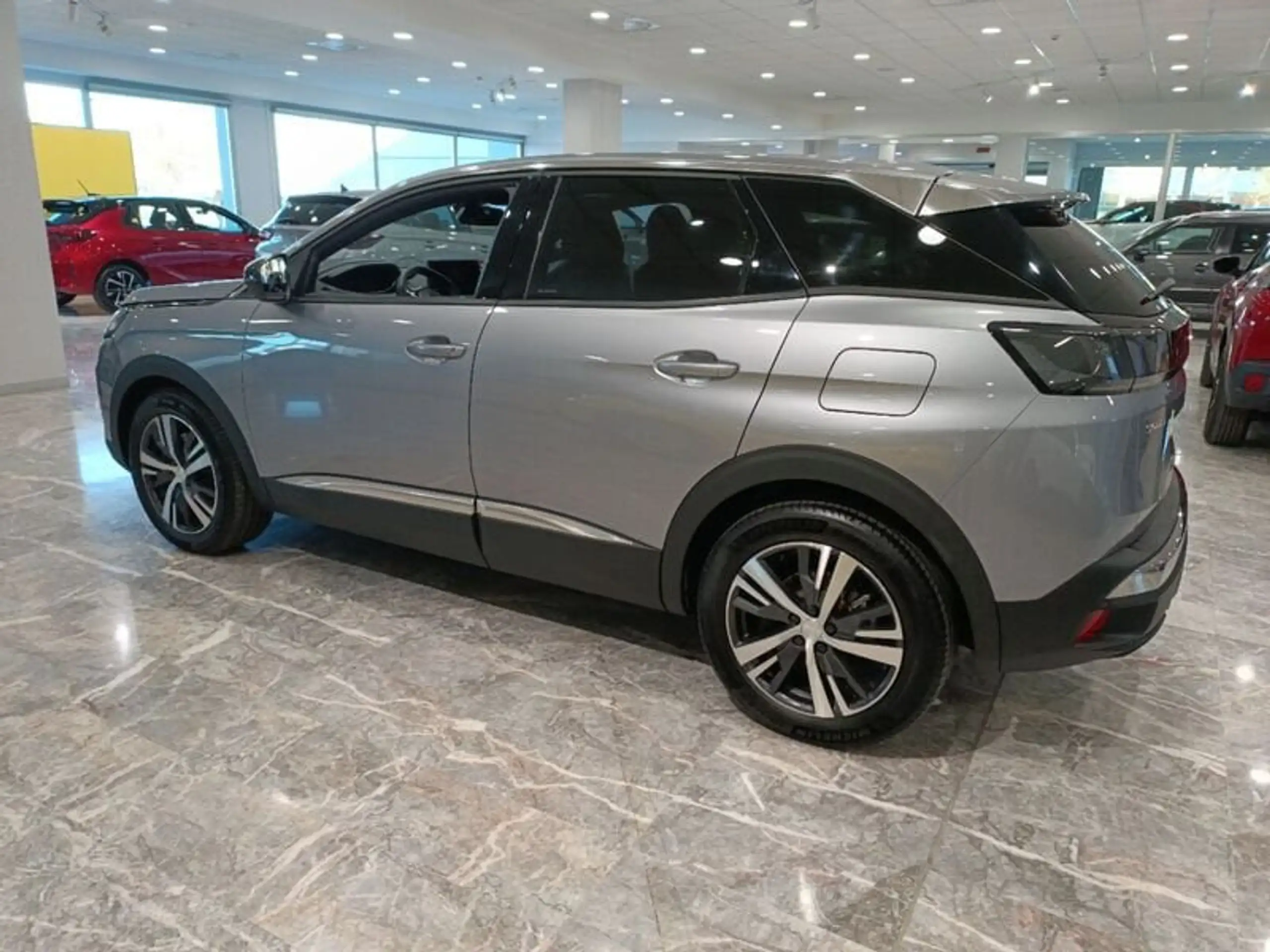 Peugeot - 3008