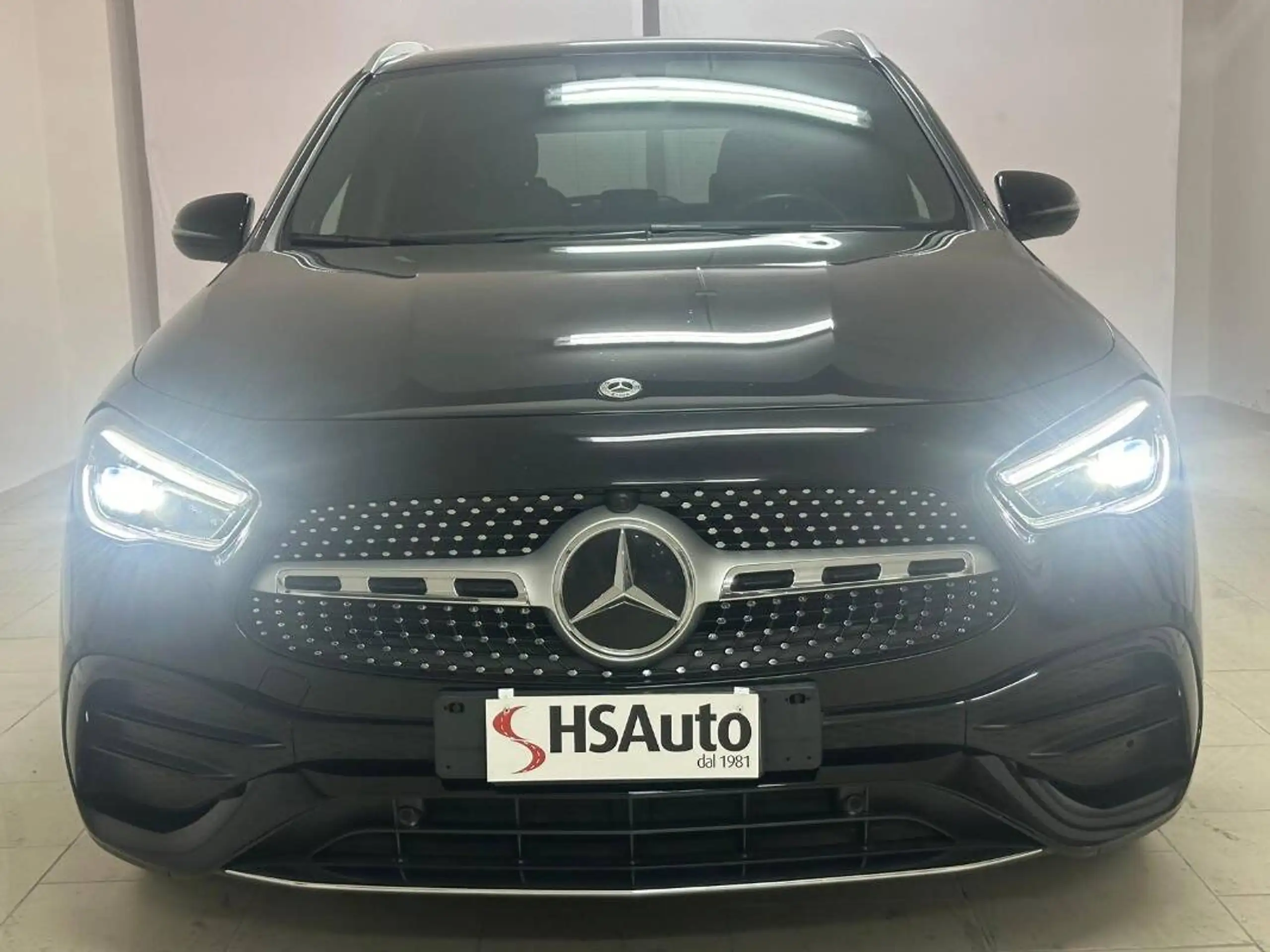 Mercedes-Benz - GLA 200