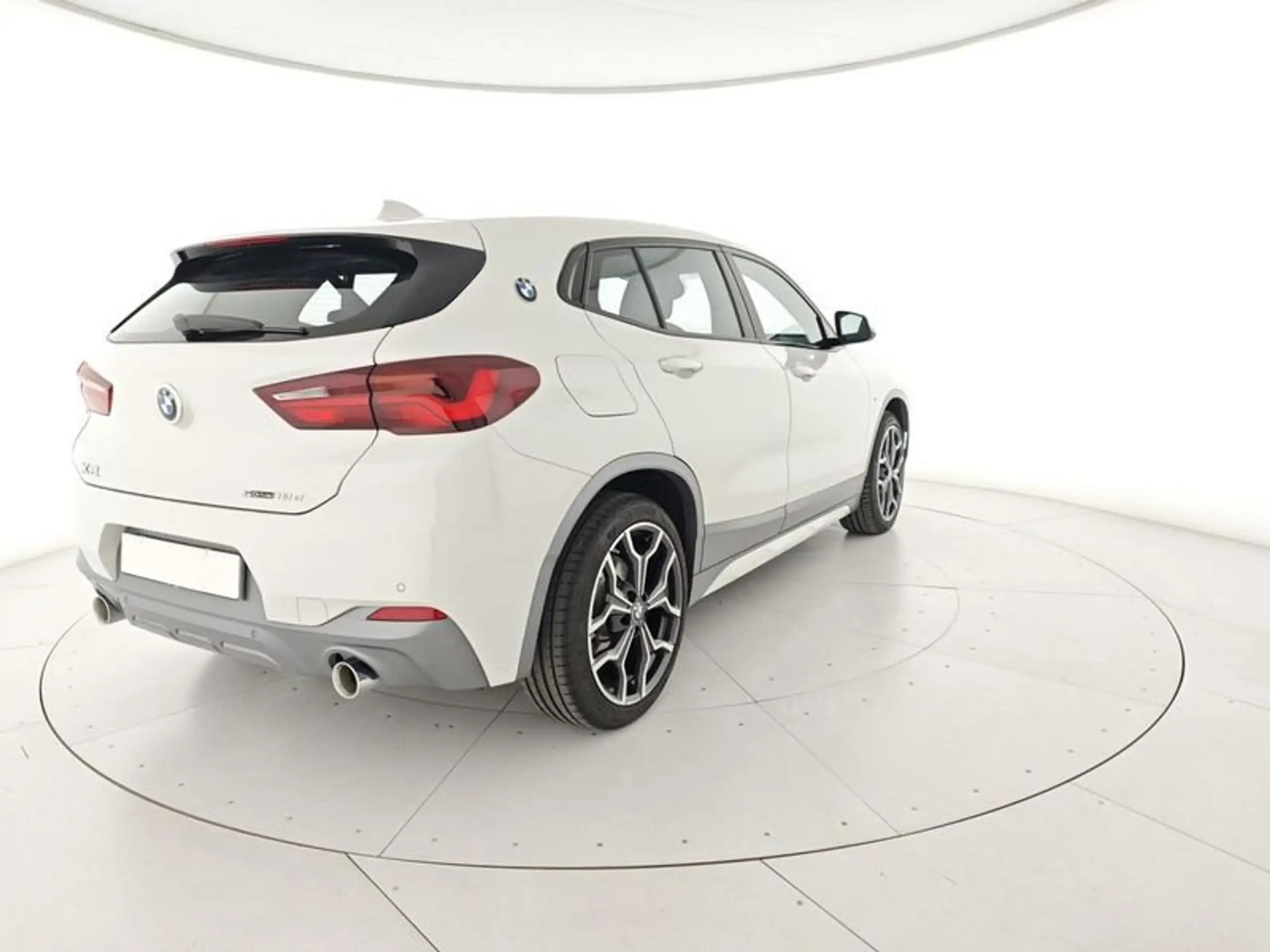 BMW - X2