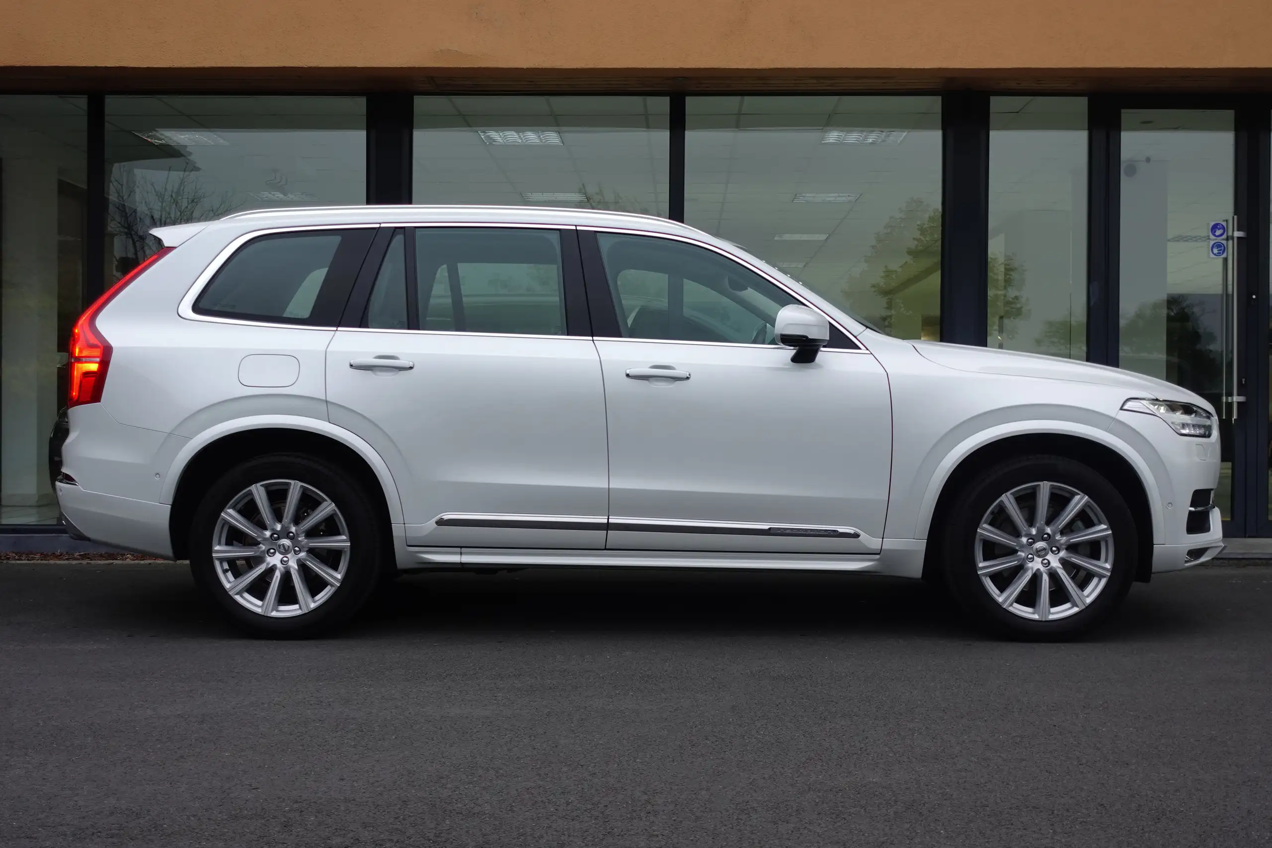 Volvo - XC90